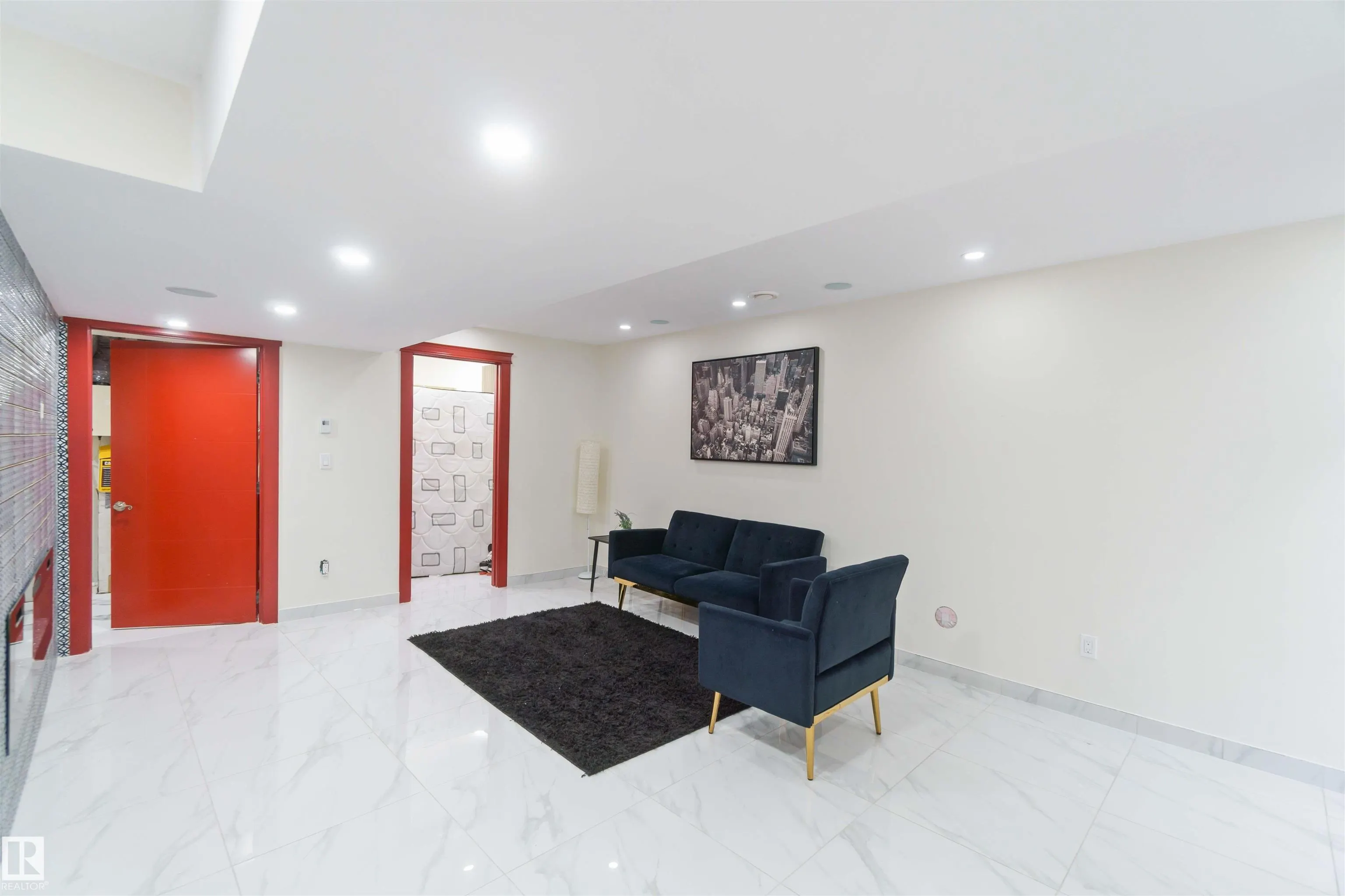 392 CHARLESWORTH Drive