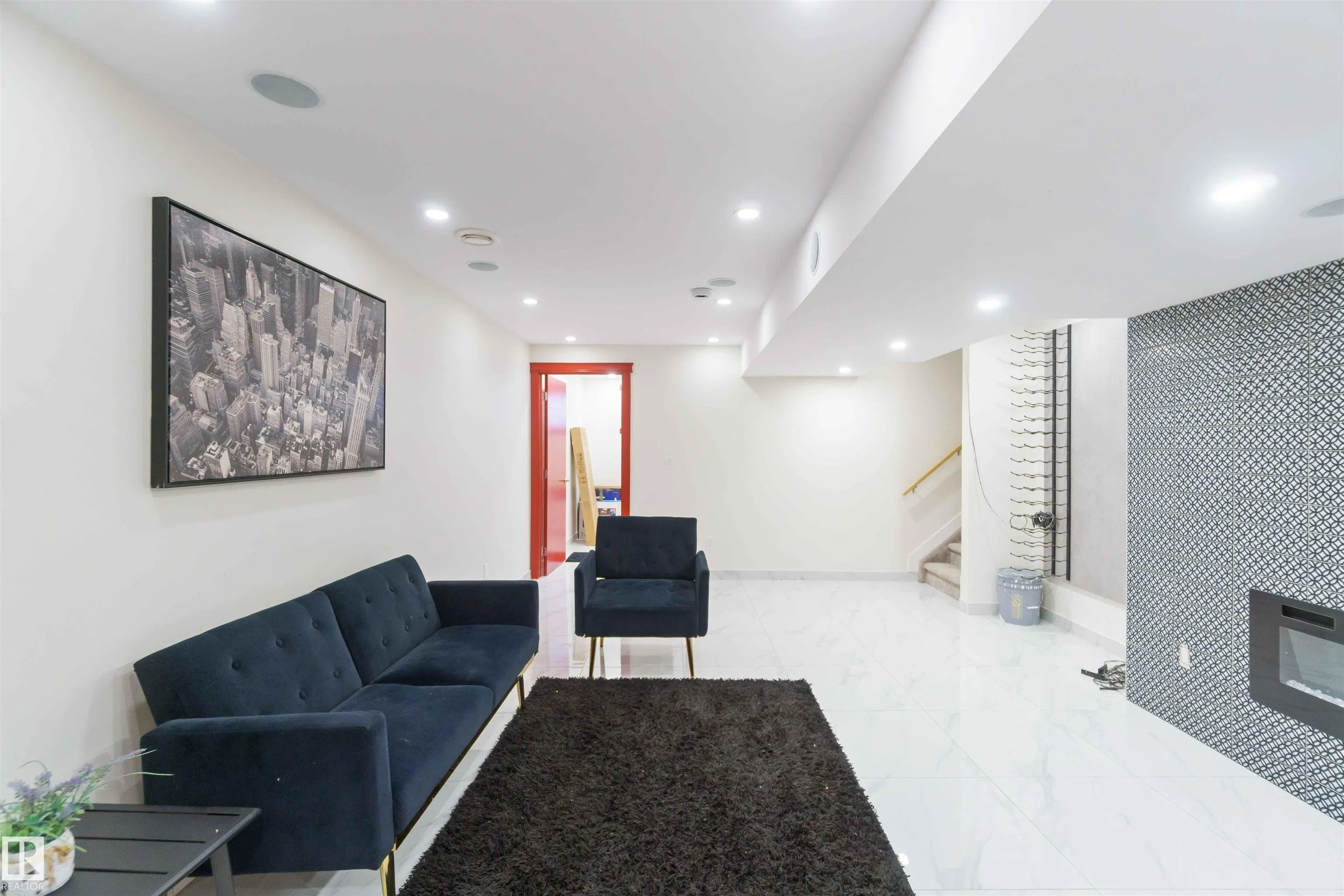 392 CHARLESWORTH Drive