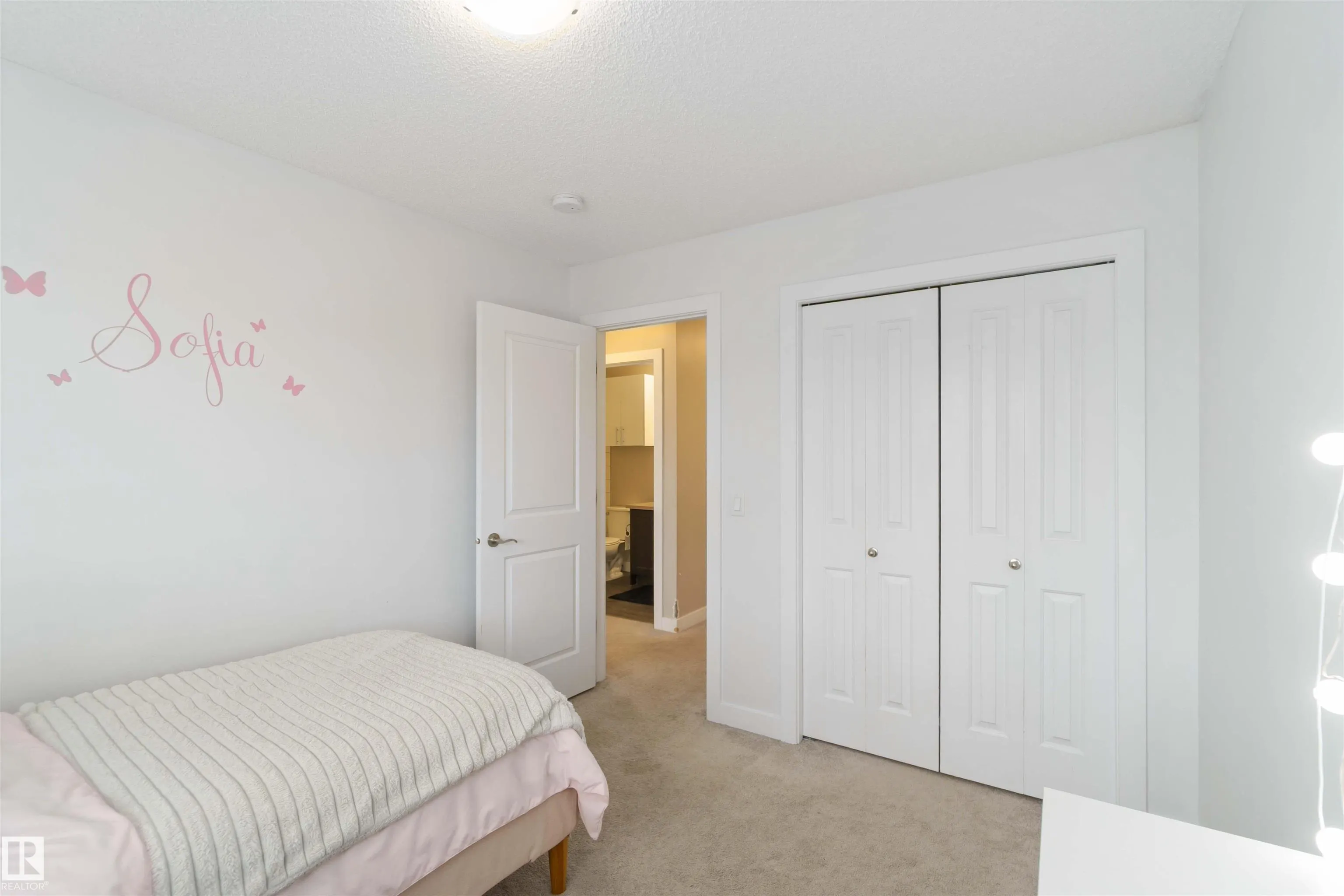 392 CHARLESWORTH Drive