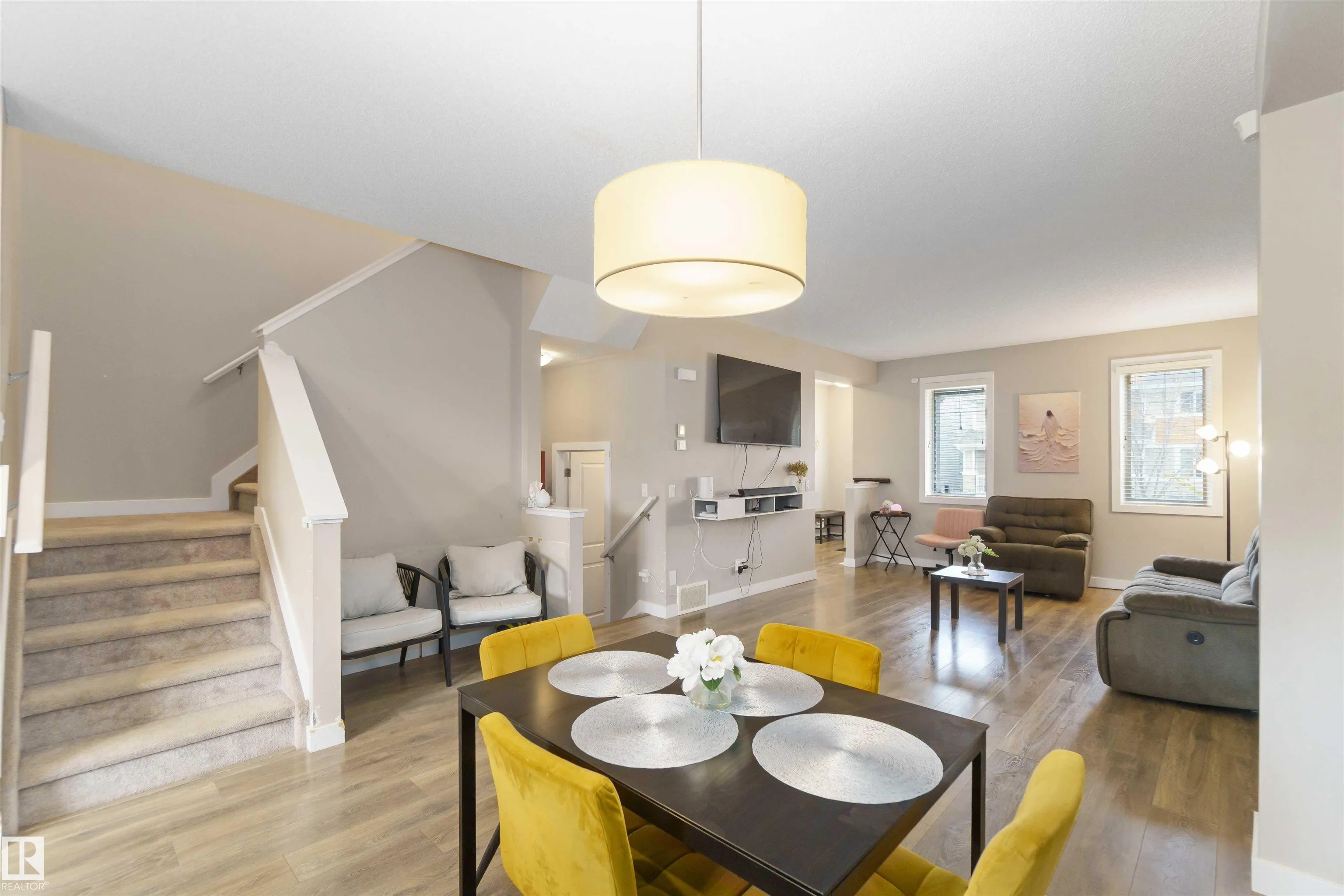 392 CHARLESWORTH Drive