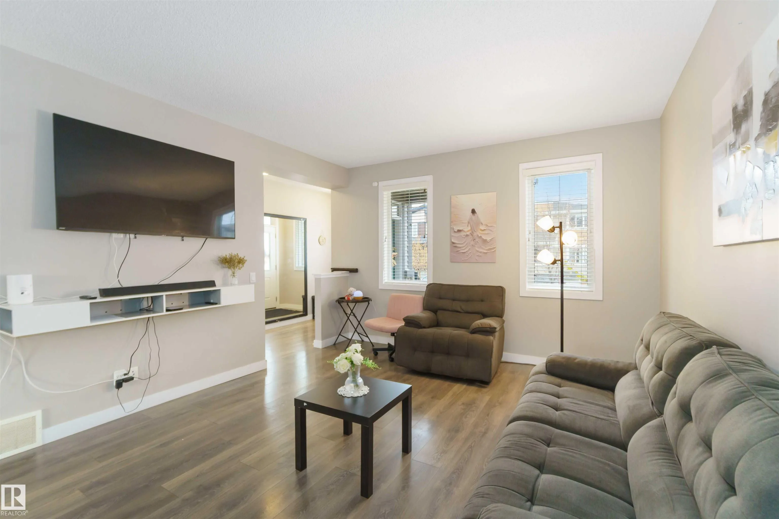 392 CHARLESWORTH Drive