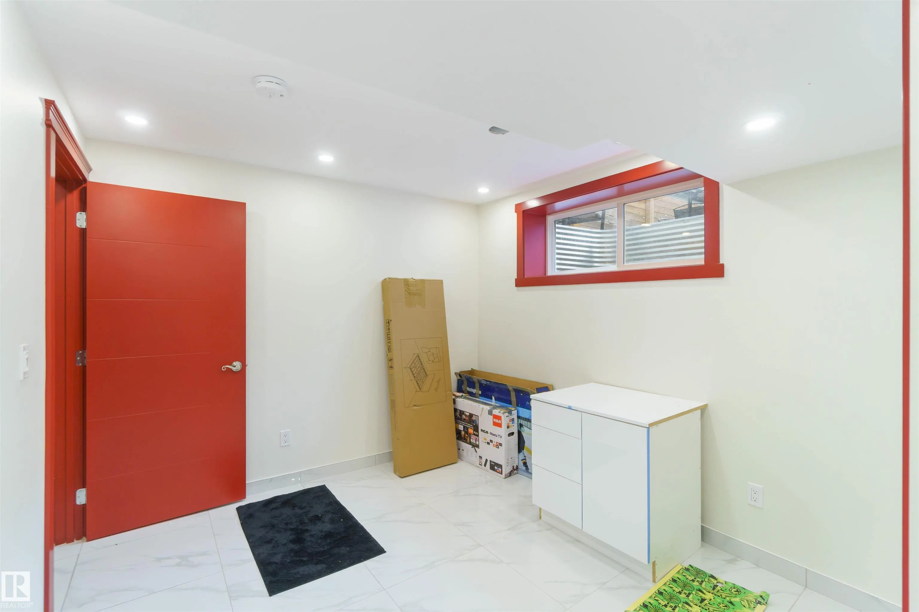 392 CHARLESWORTH Drive