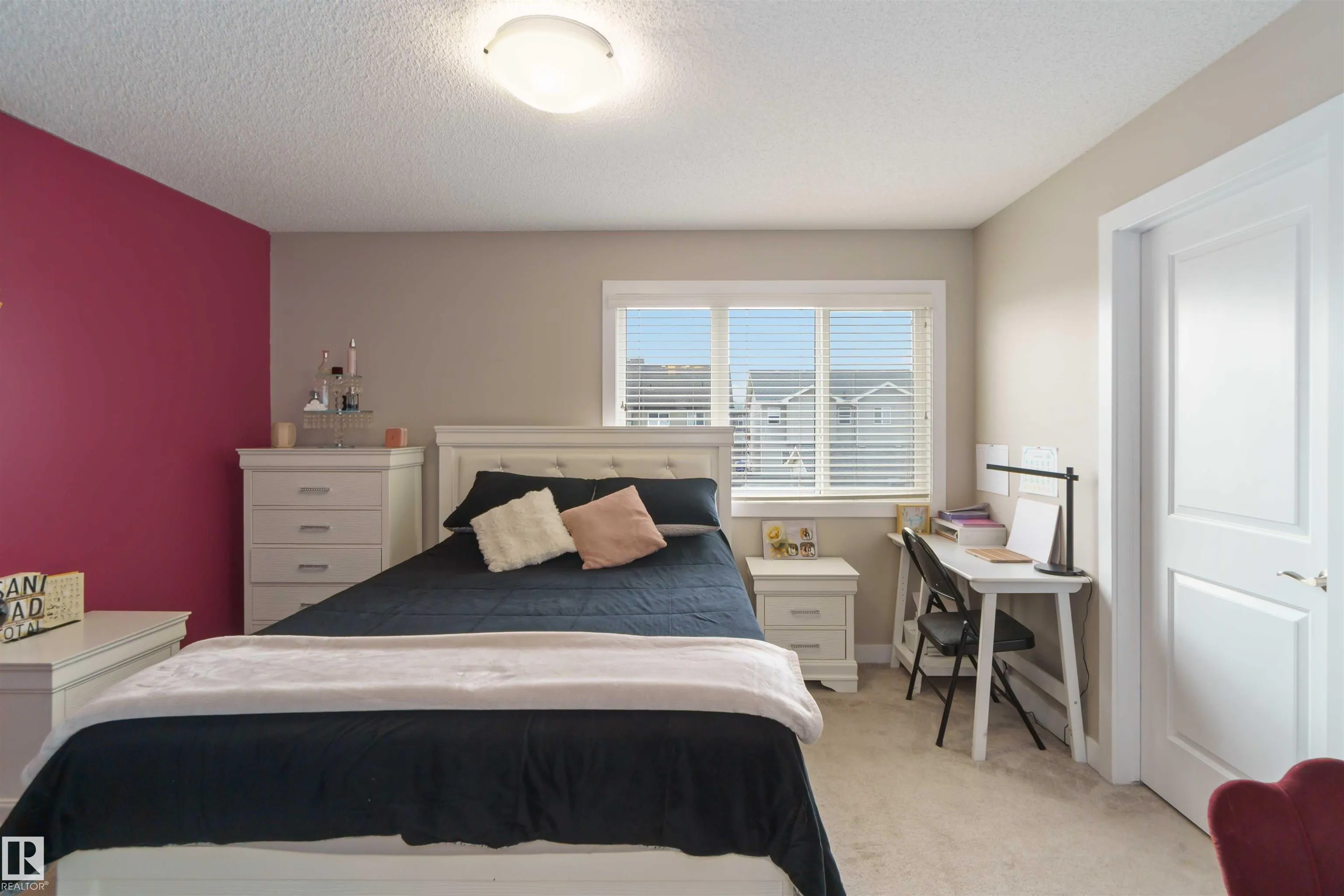 392 CHARLESWORTH Drive