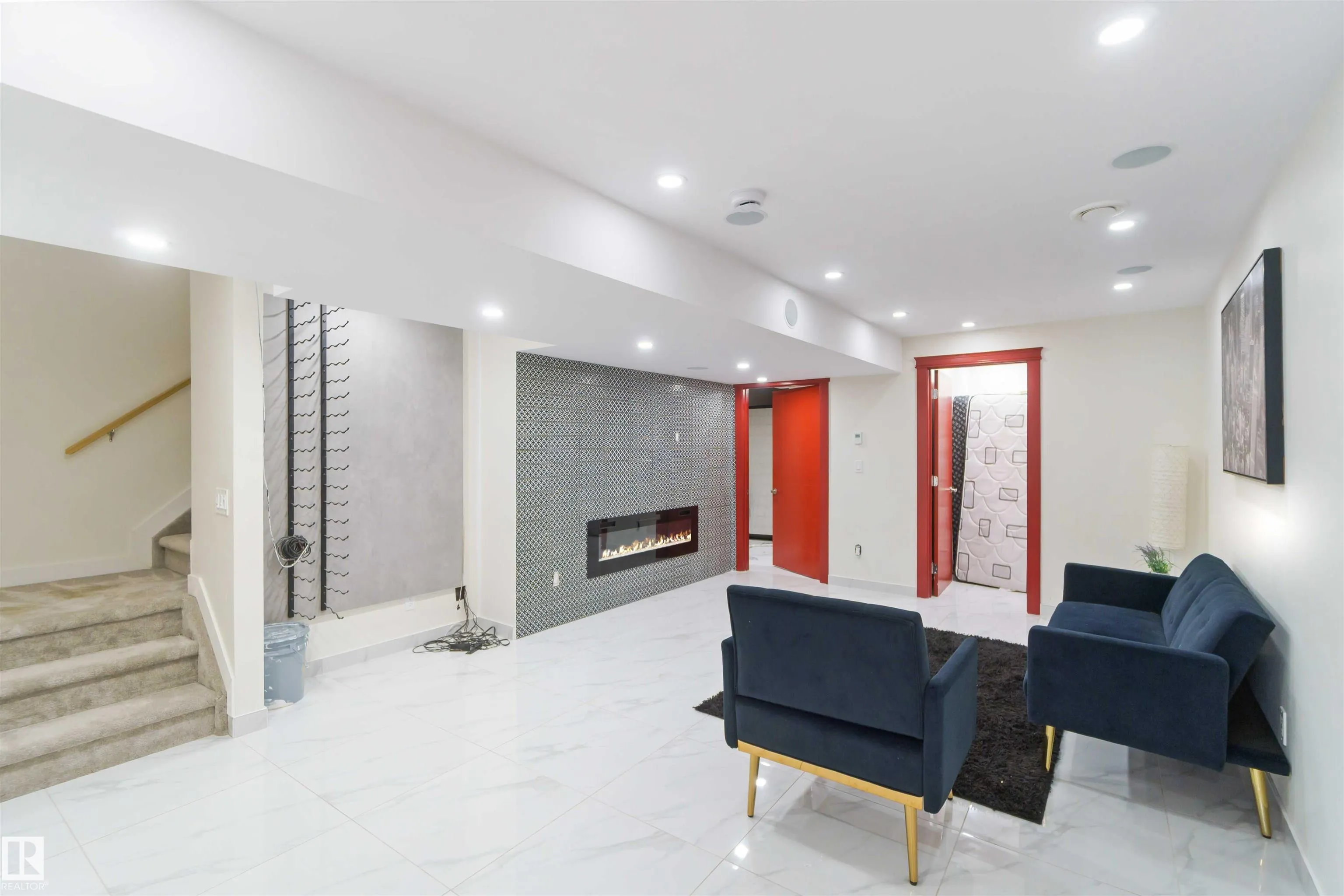 392 CHARLESWORTH Drive