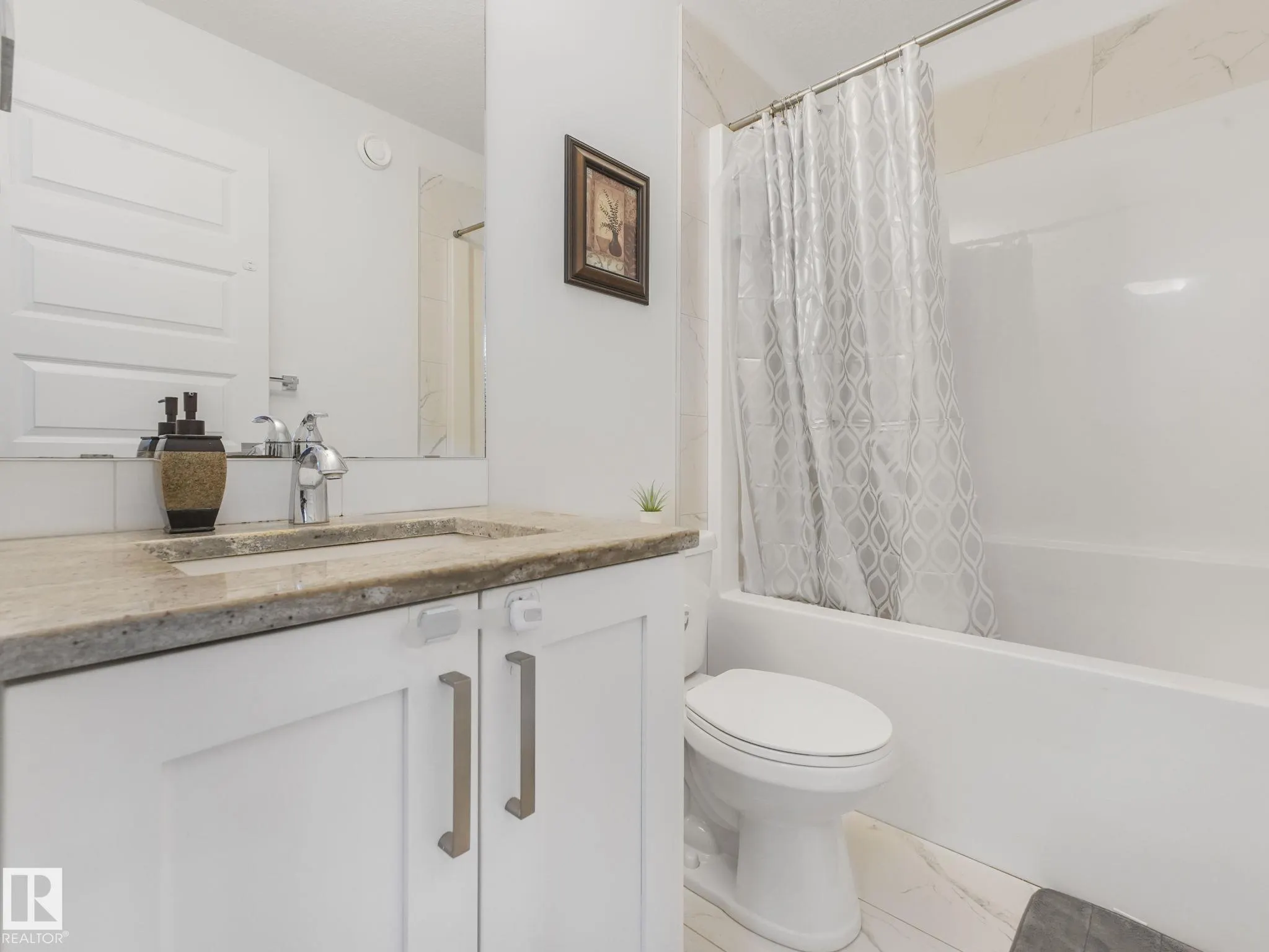 3807 WEIDLE Crescent