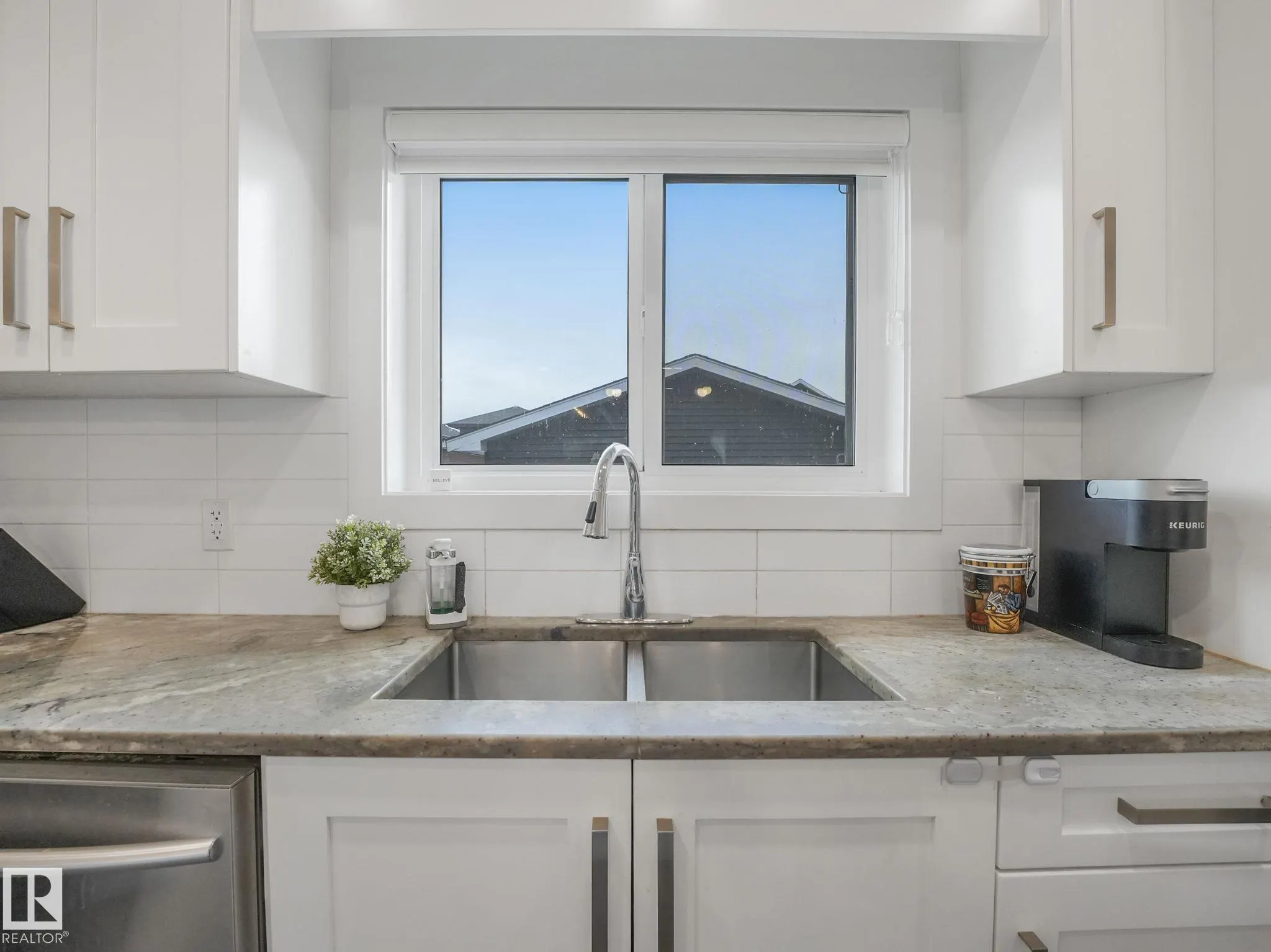 3807 WEIDLE Crescent