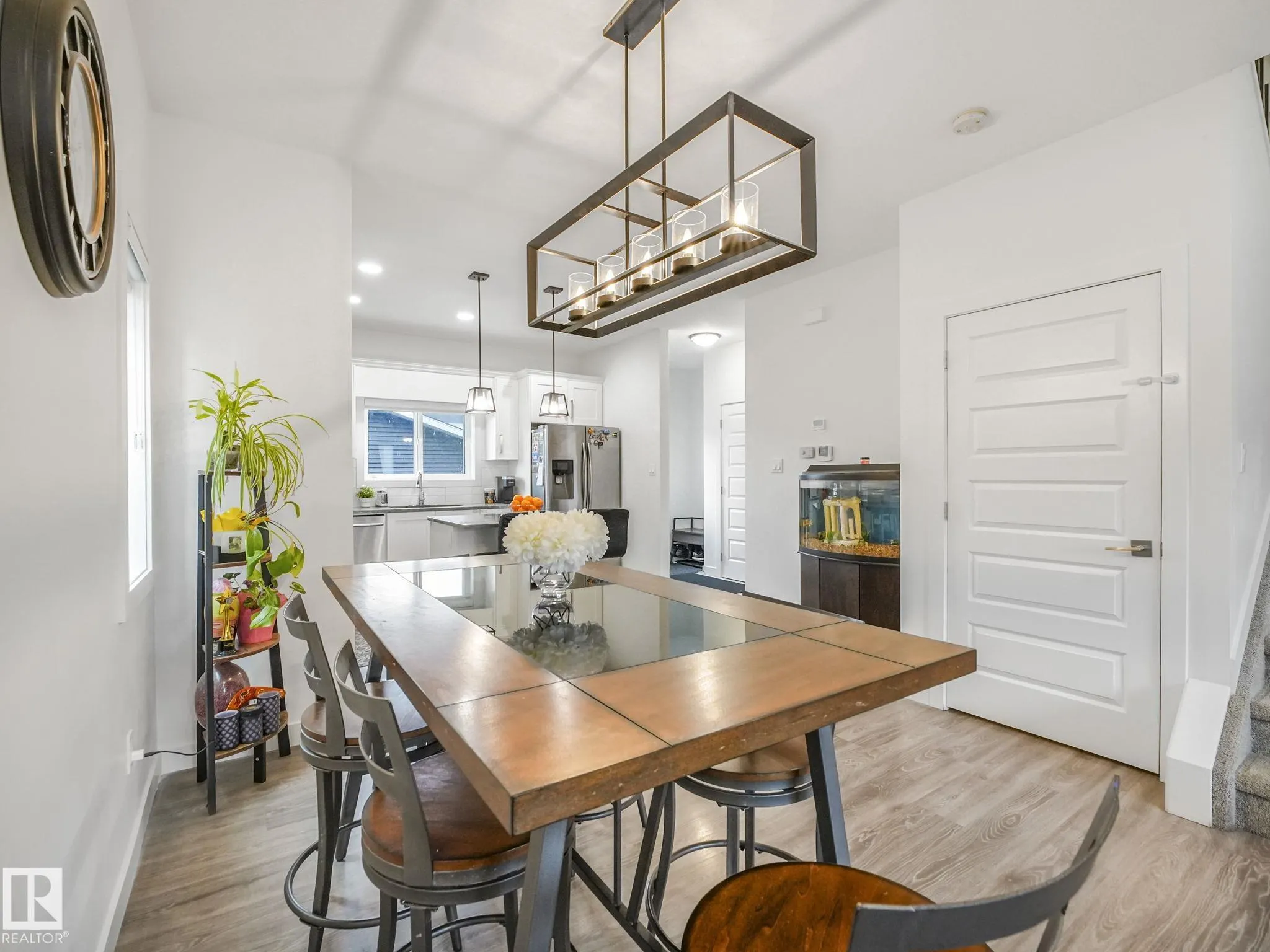 3807 WEIDLE Crescent