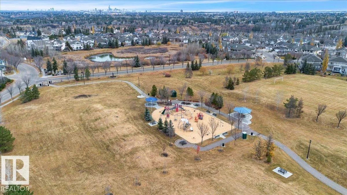 1824 HOLMAN Crescent