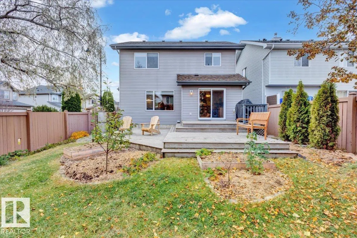 1824 HOLMAN Crescent