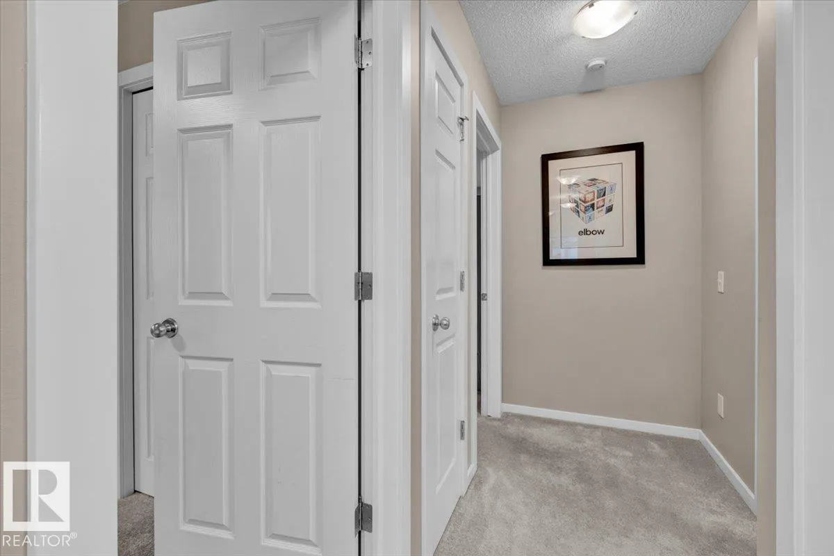 1824 HOLMAN Crescent