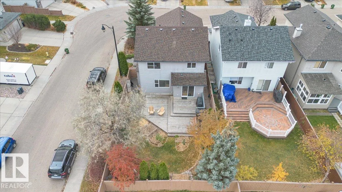 1824 HOLMAN Crescent