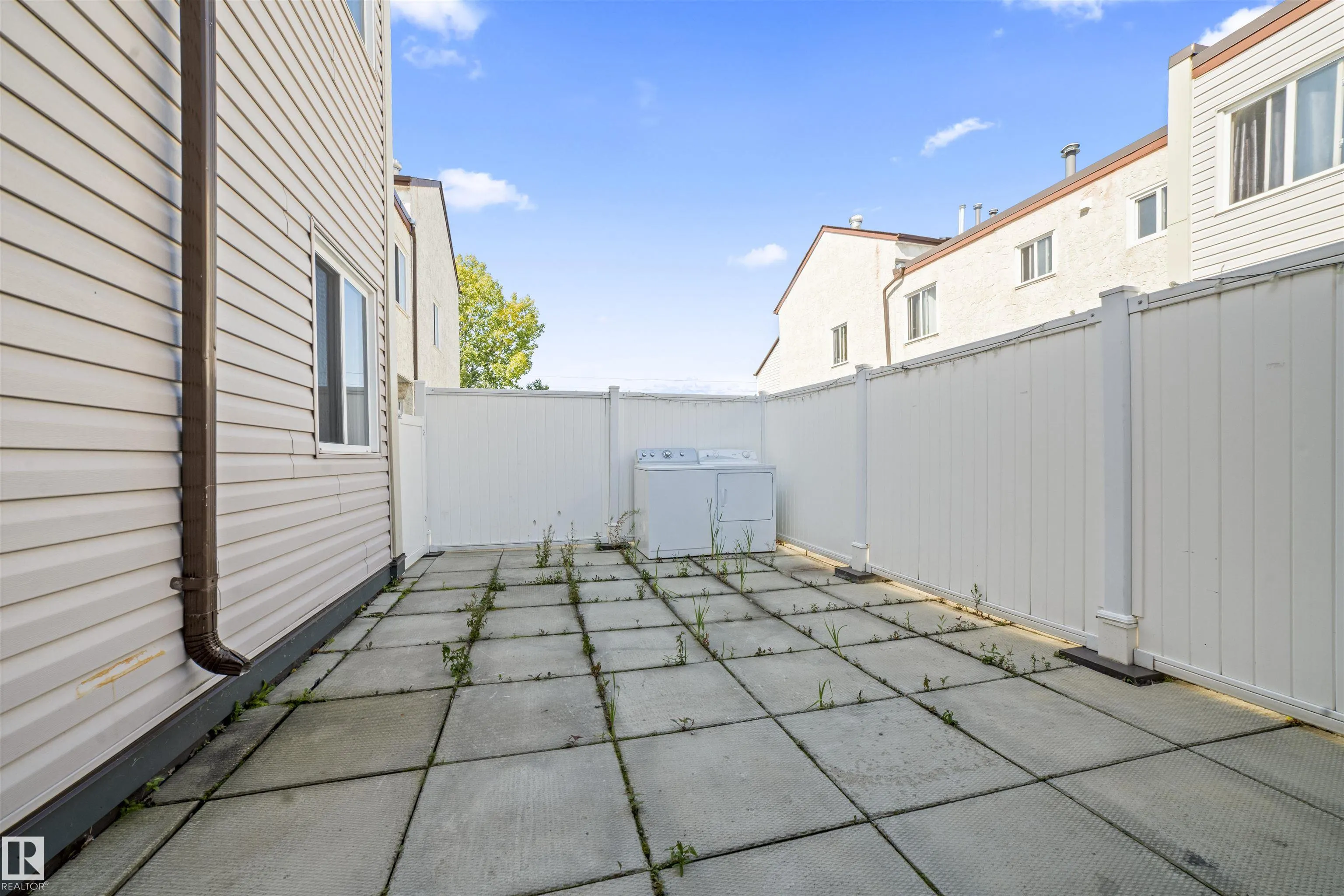 255 LANCASTER Terrace