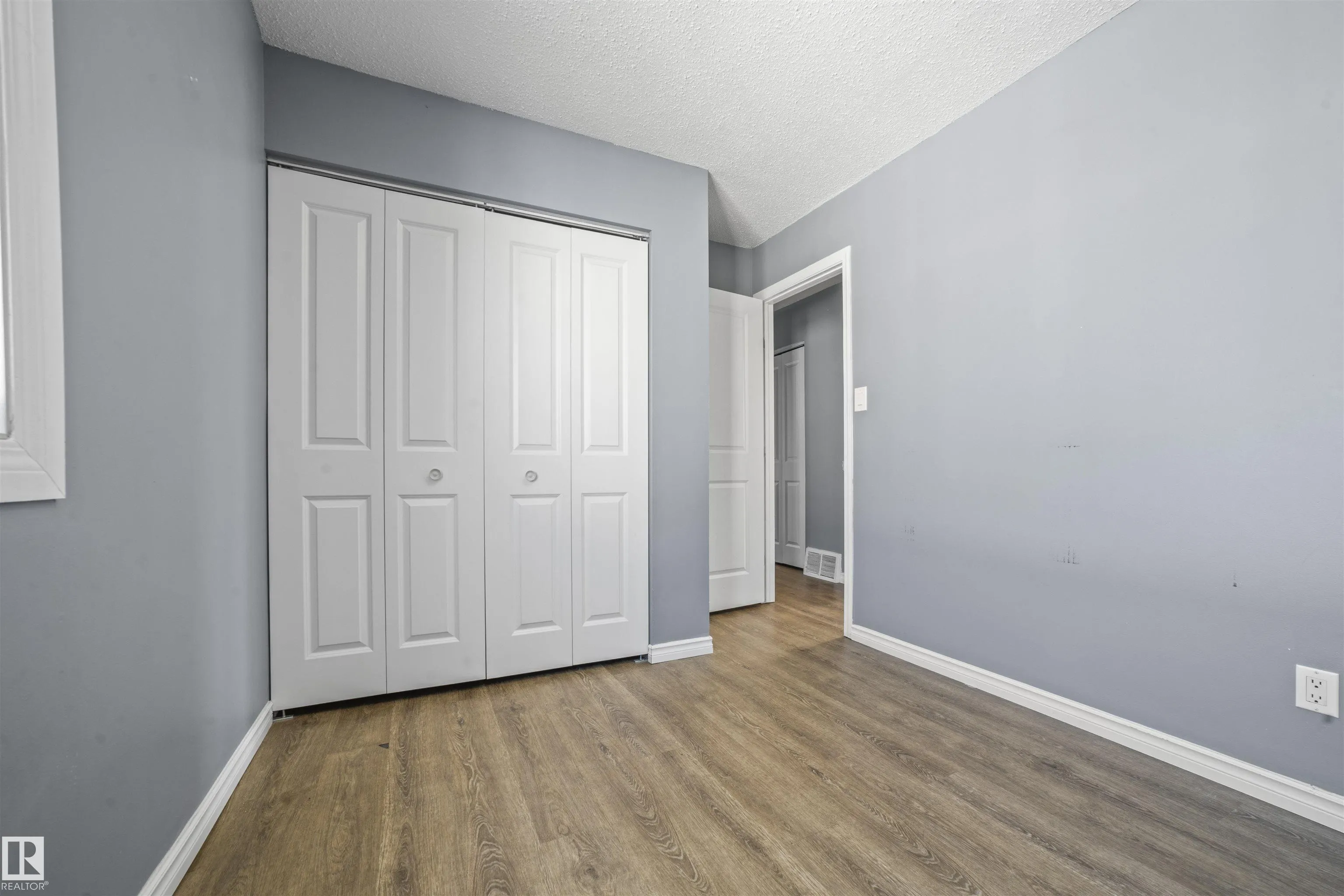 255 LANCASTER Terrace