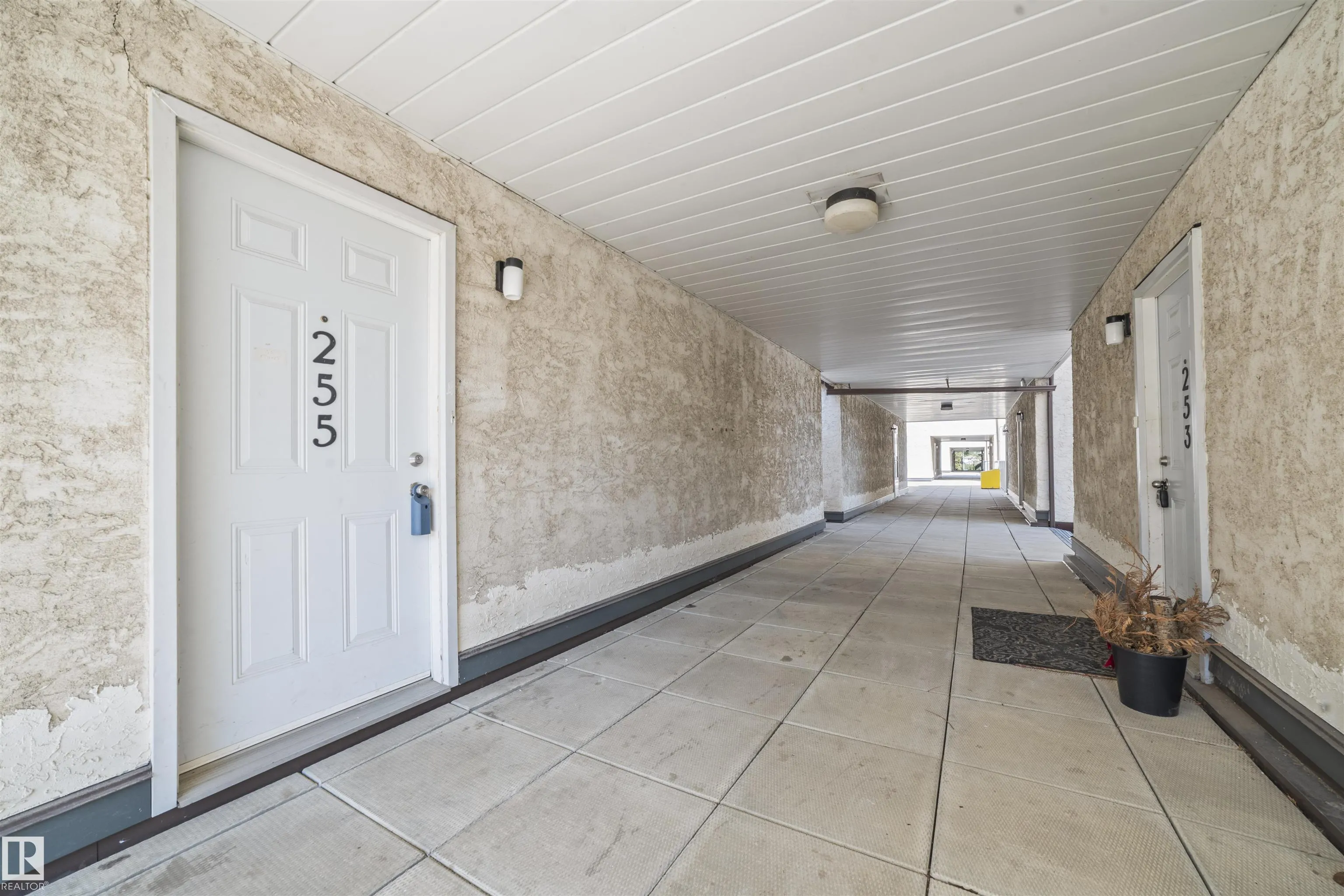 255 LANCASTER Terrace