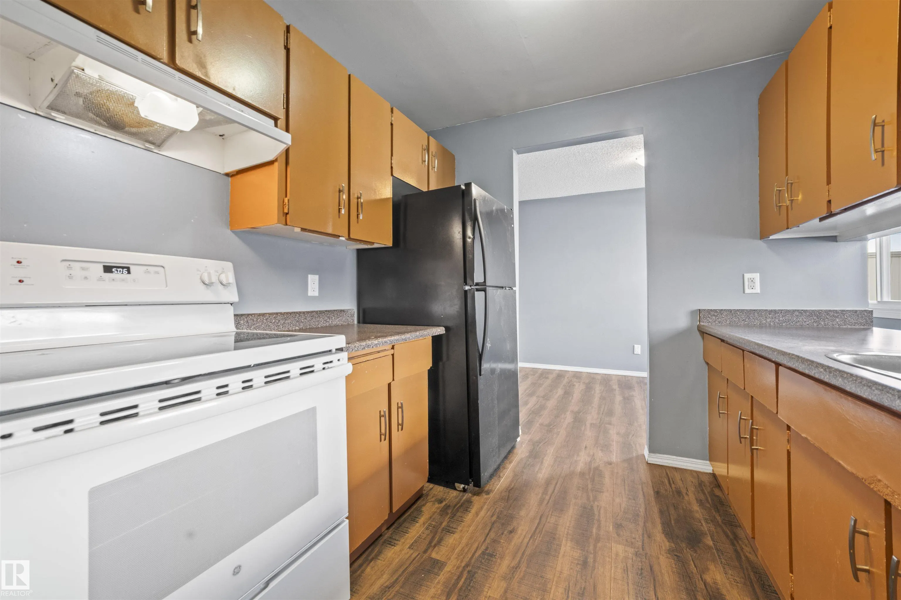 255 LANCASTER Terrace