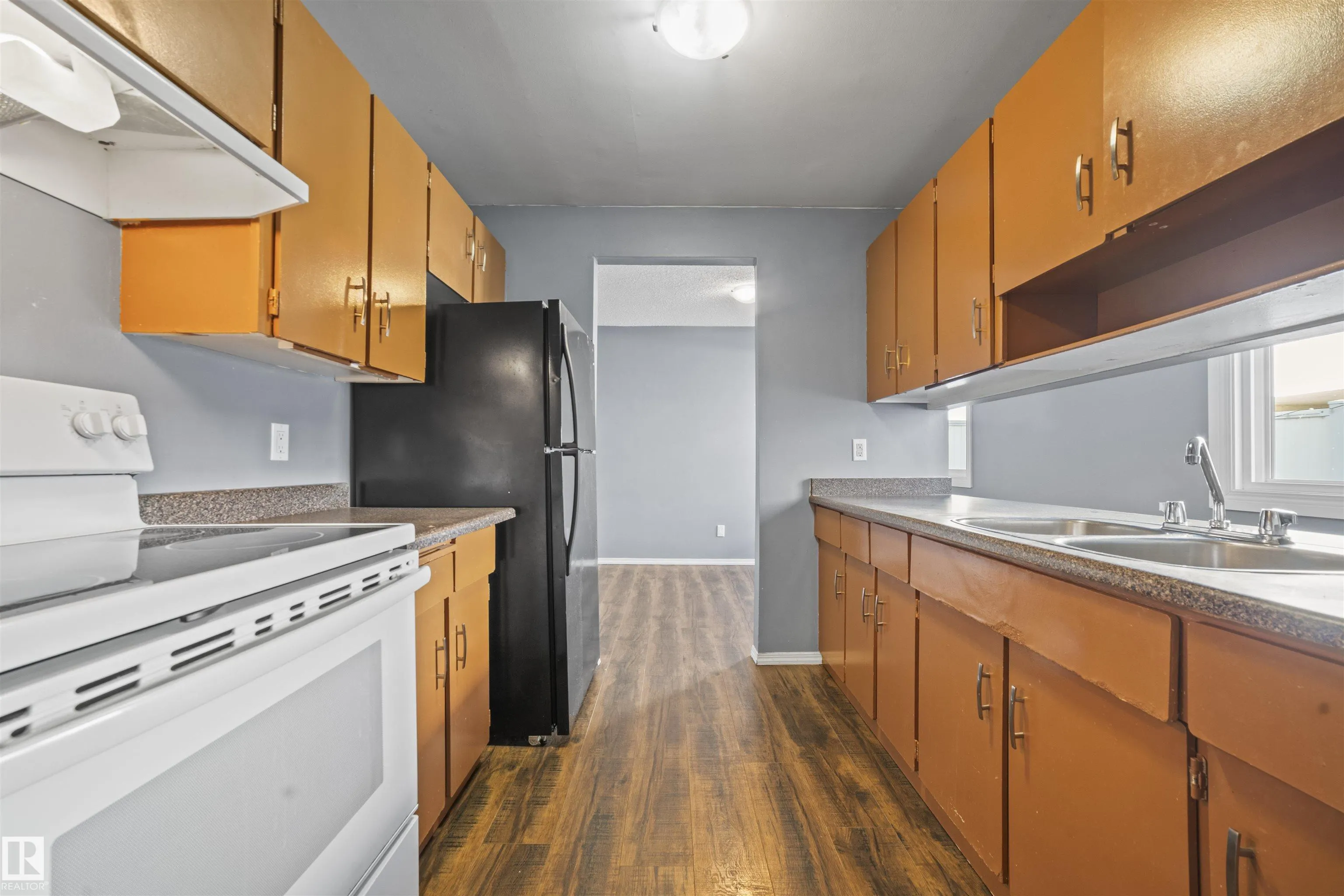 255 LANCASTER Terrace