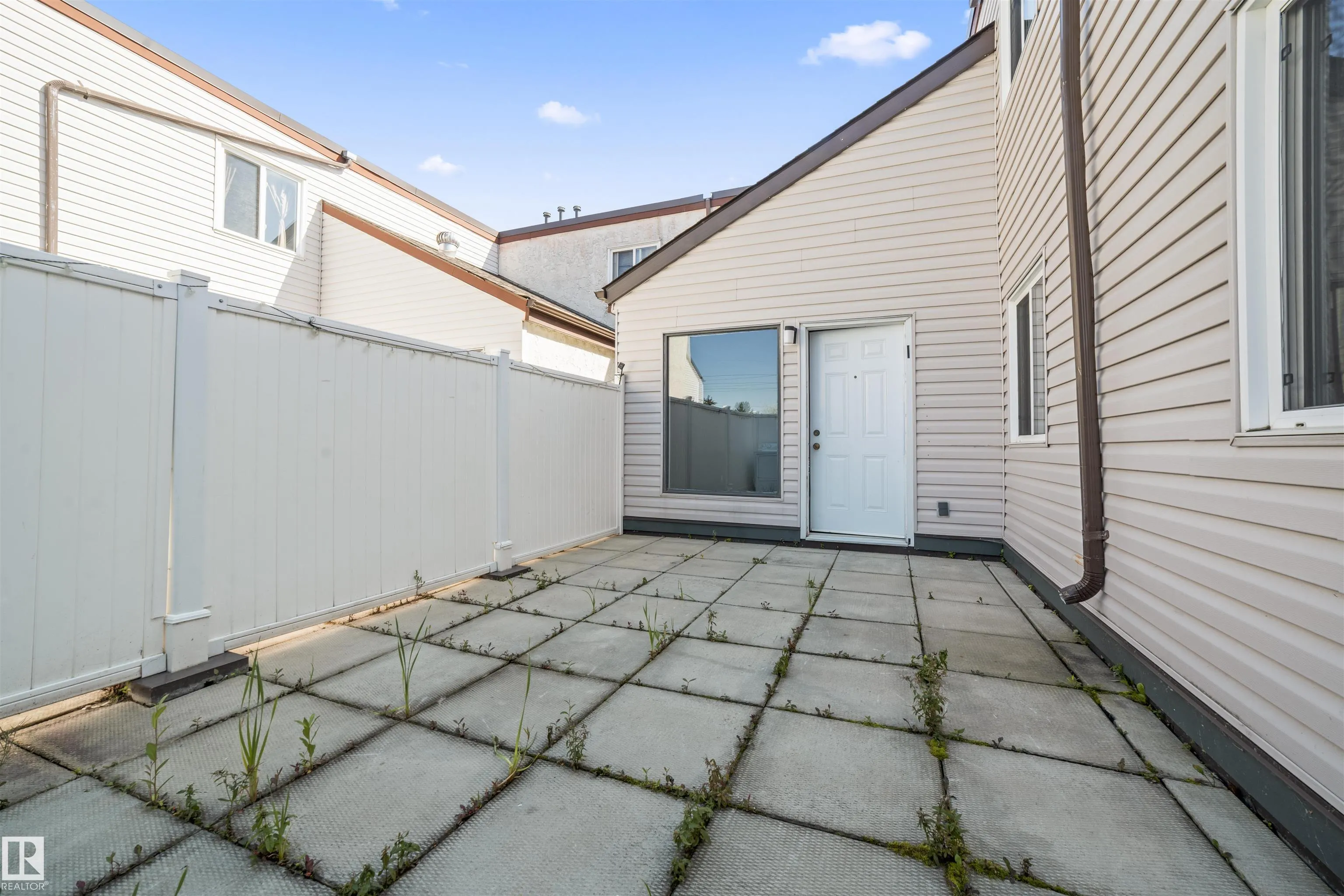 255 LANCASTER Terrace