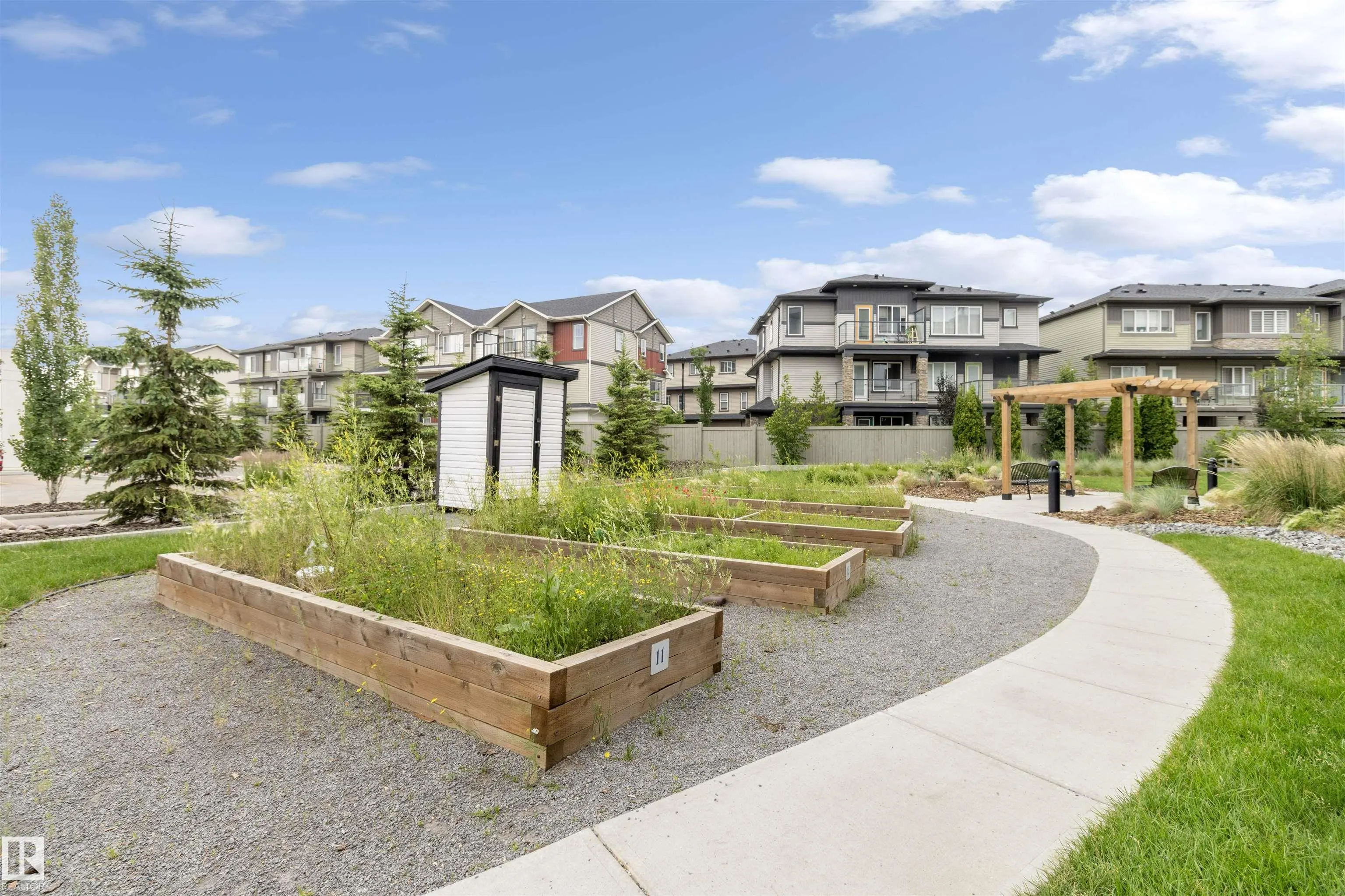 1506 TAMARACK Boulevard