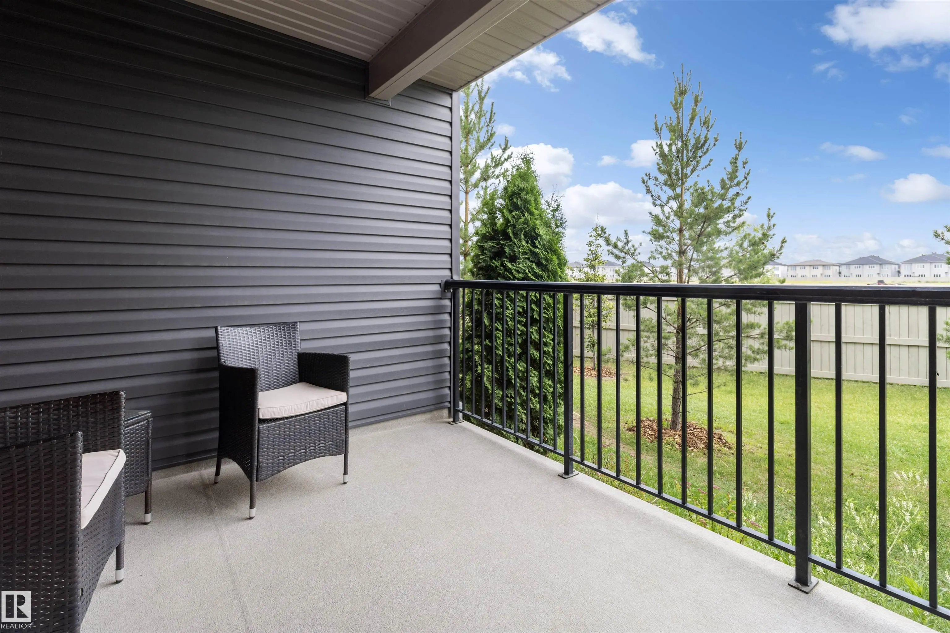 1506 TAMARACK Boulevard