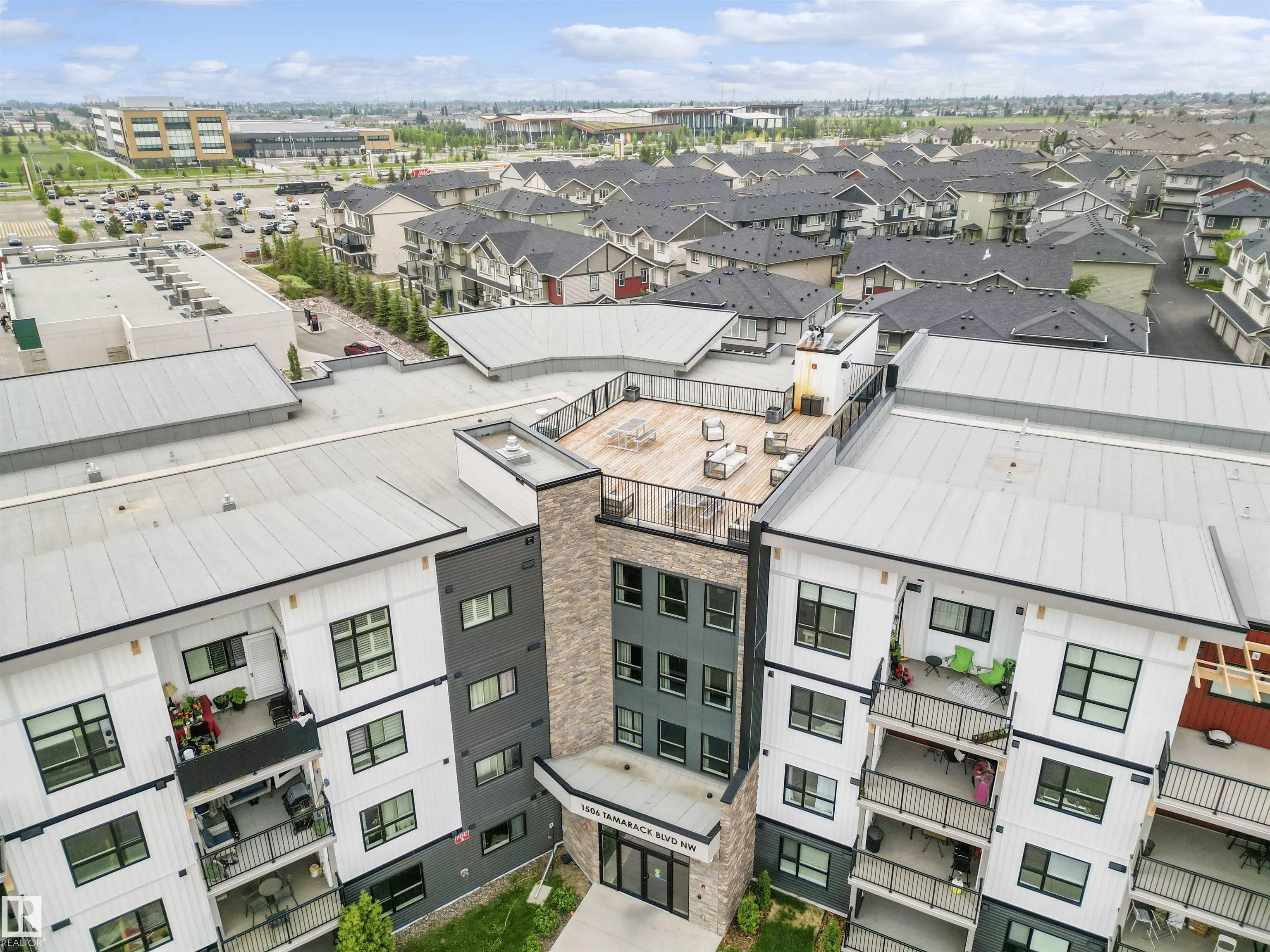 1506 TAMARACK Boulevard
