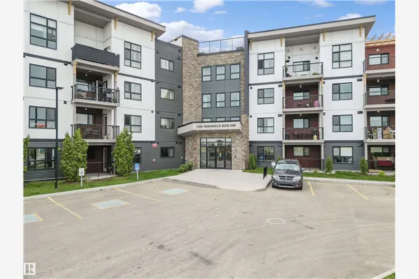 1506 TAMARACK Boulevard