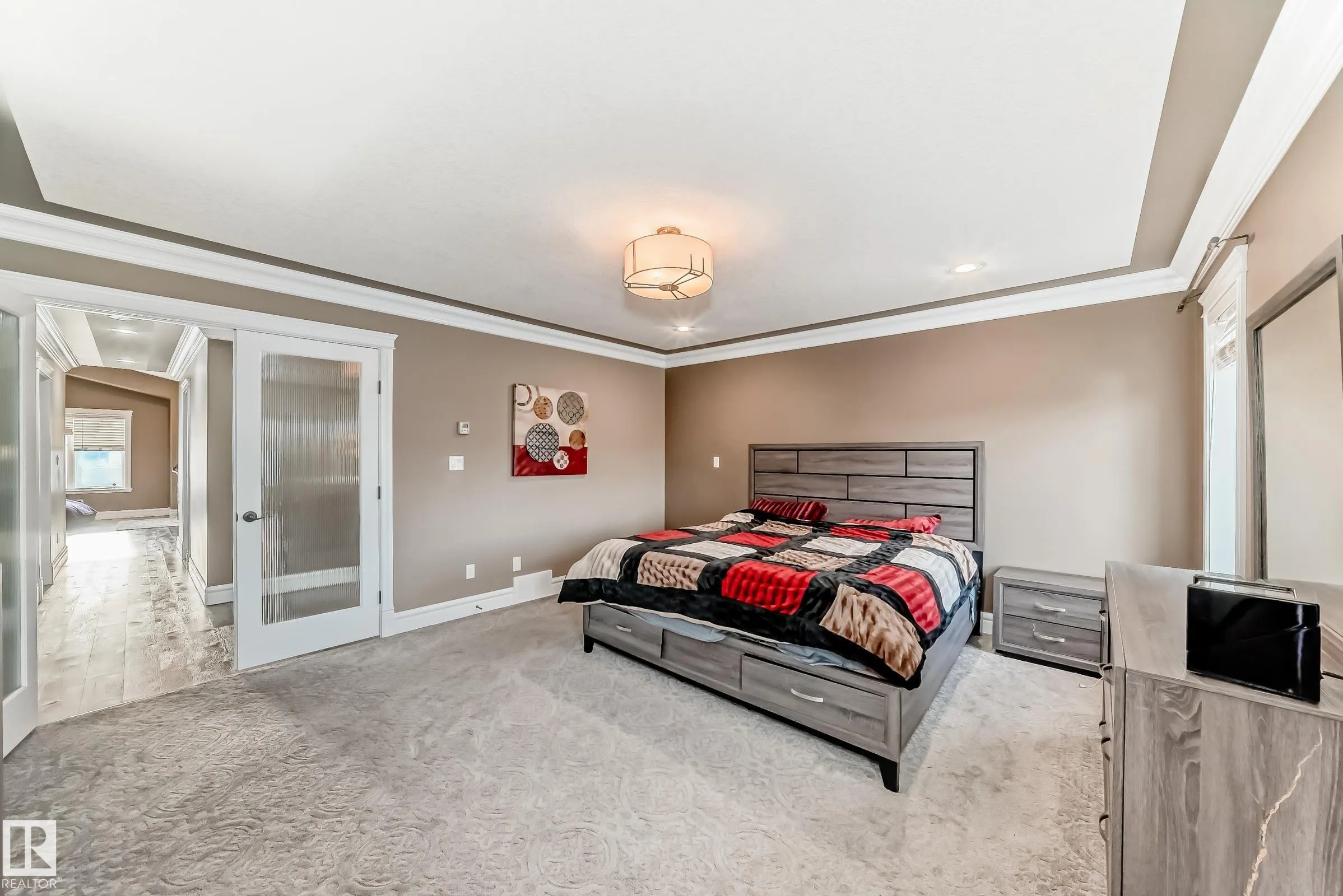 1552 CUNNINGHAM CAPE Cape