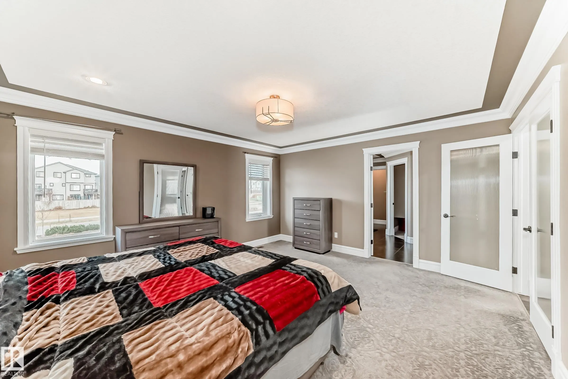 1552 CUNNINGHAM CAPE Cape