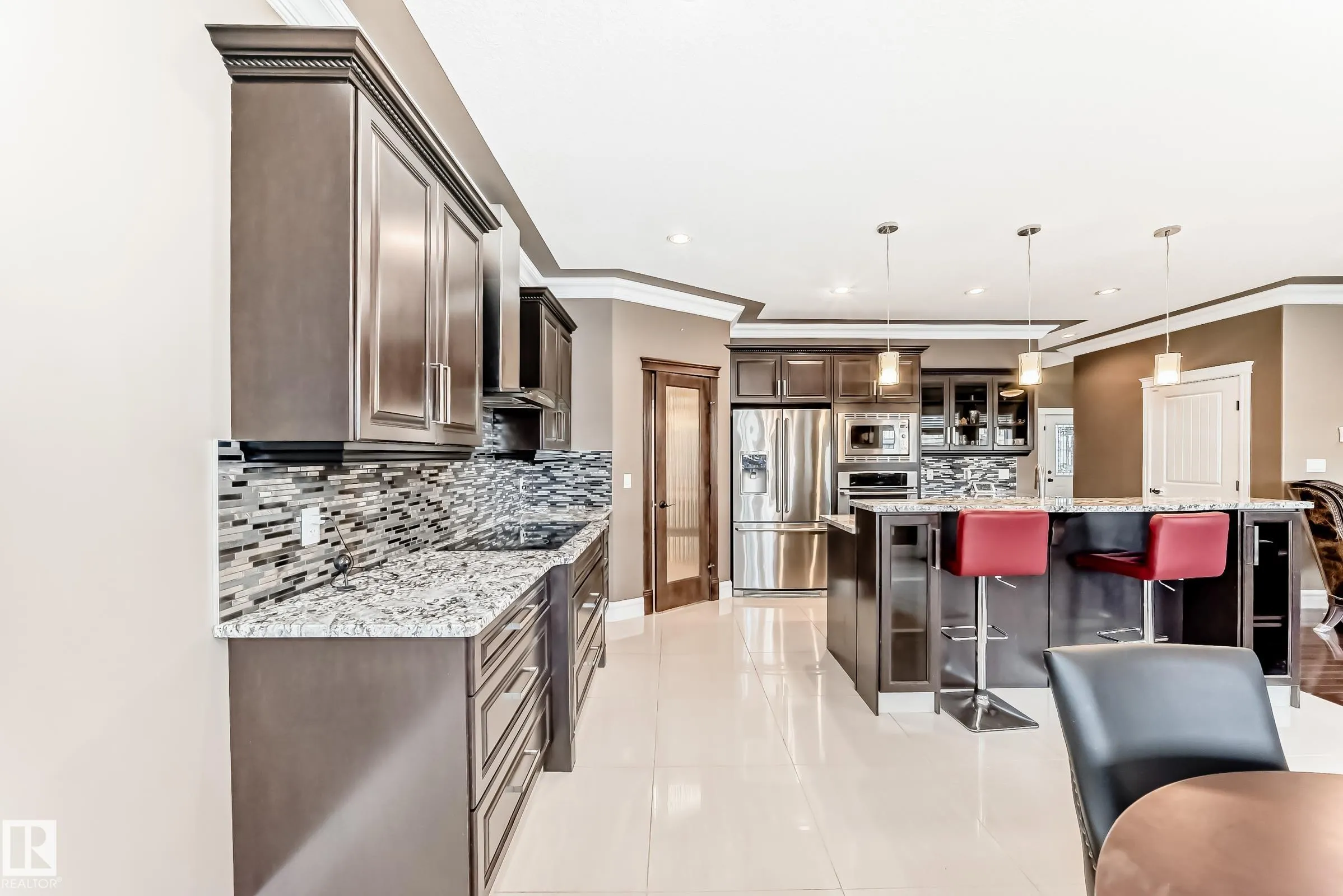 1552 CUNNINGHAM CAPE Cape