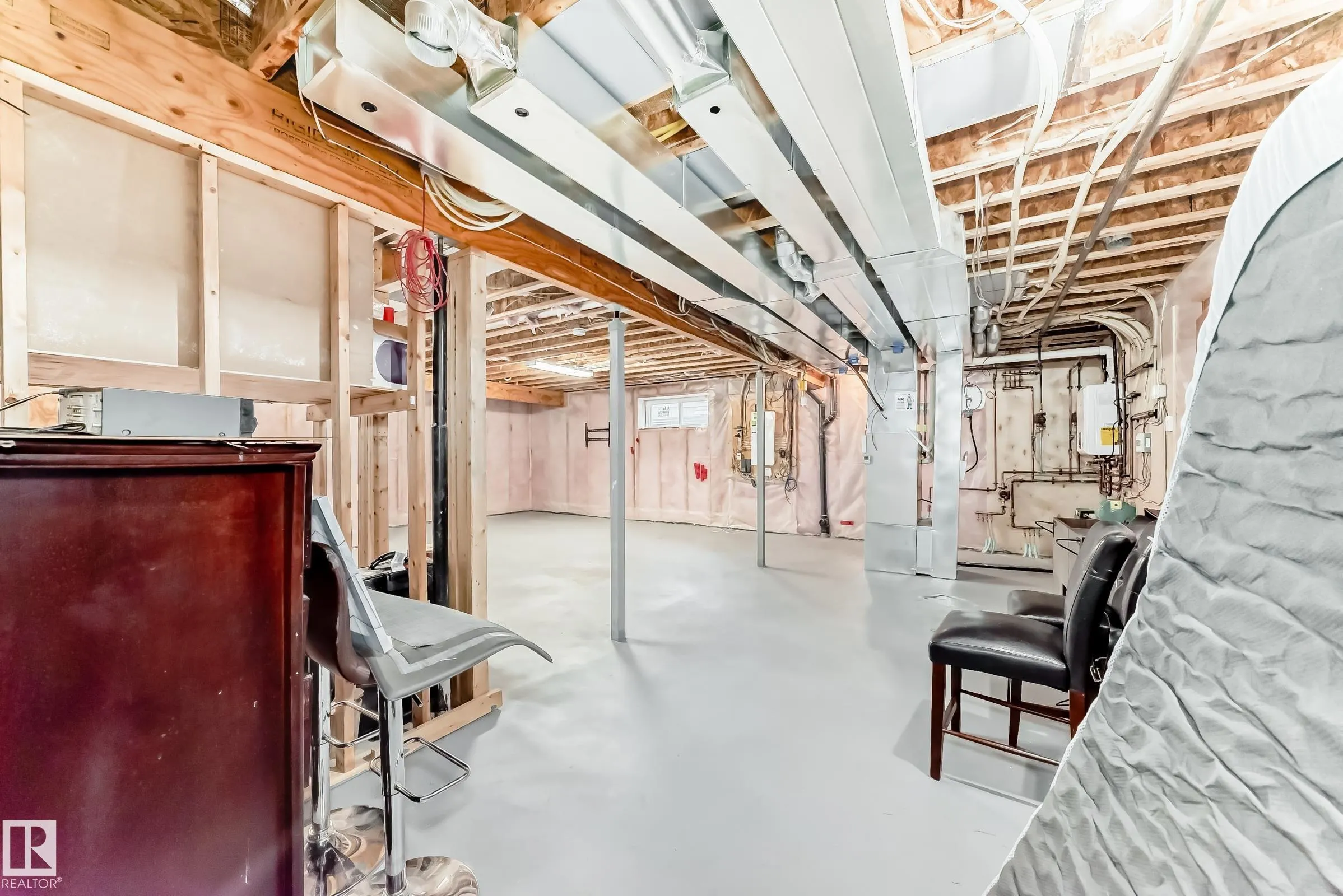 1552 CUNNINGHAM CAPE Cape