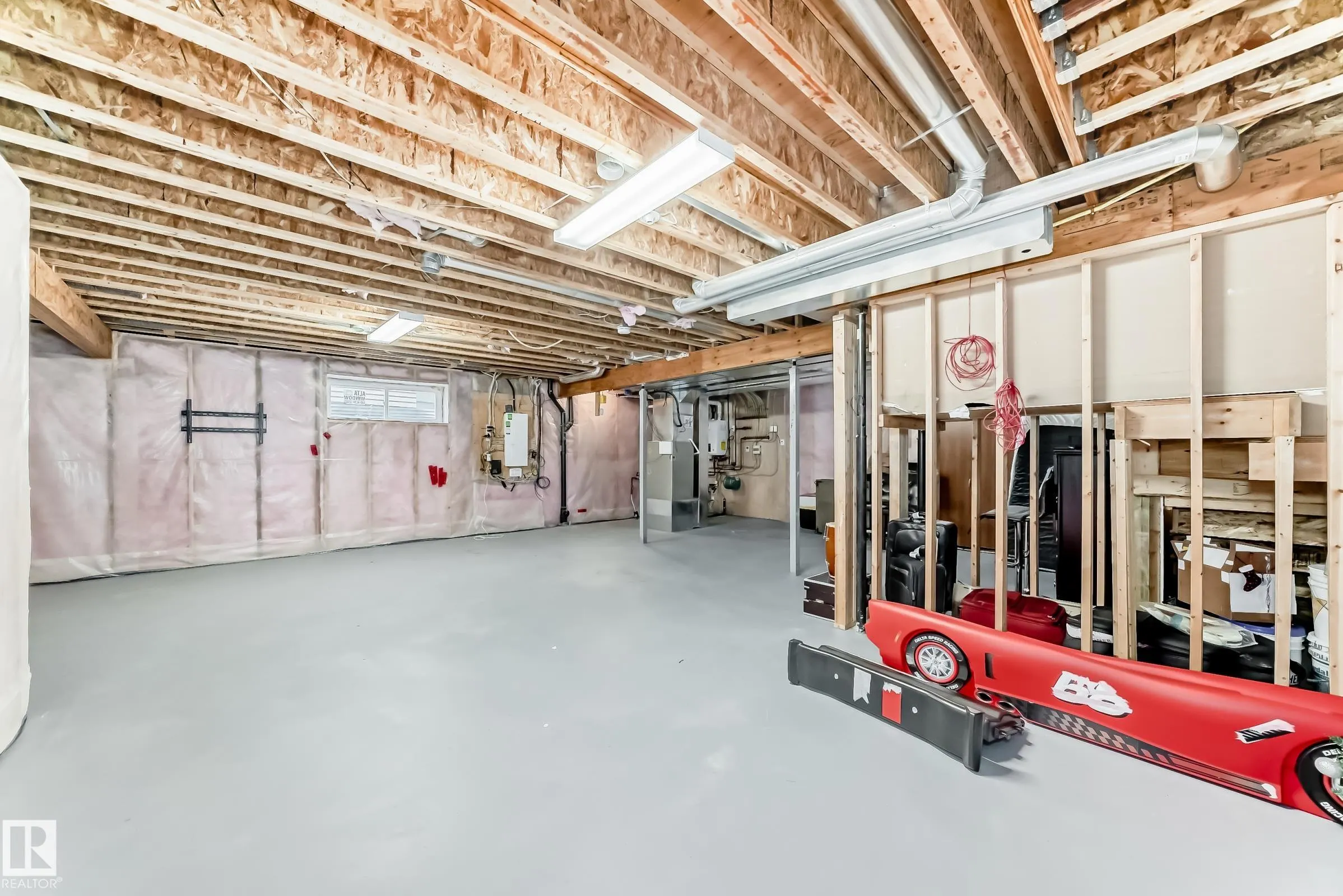 1552 CUNNINGHAM CAPE Cape