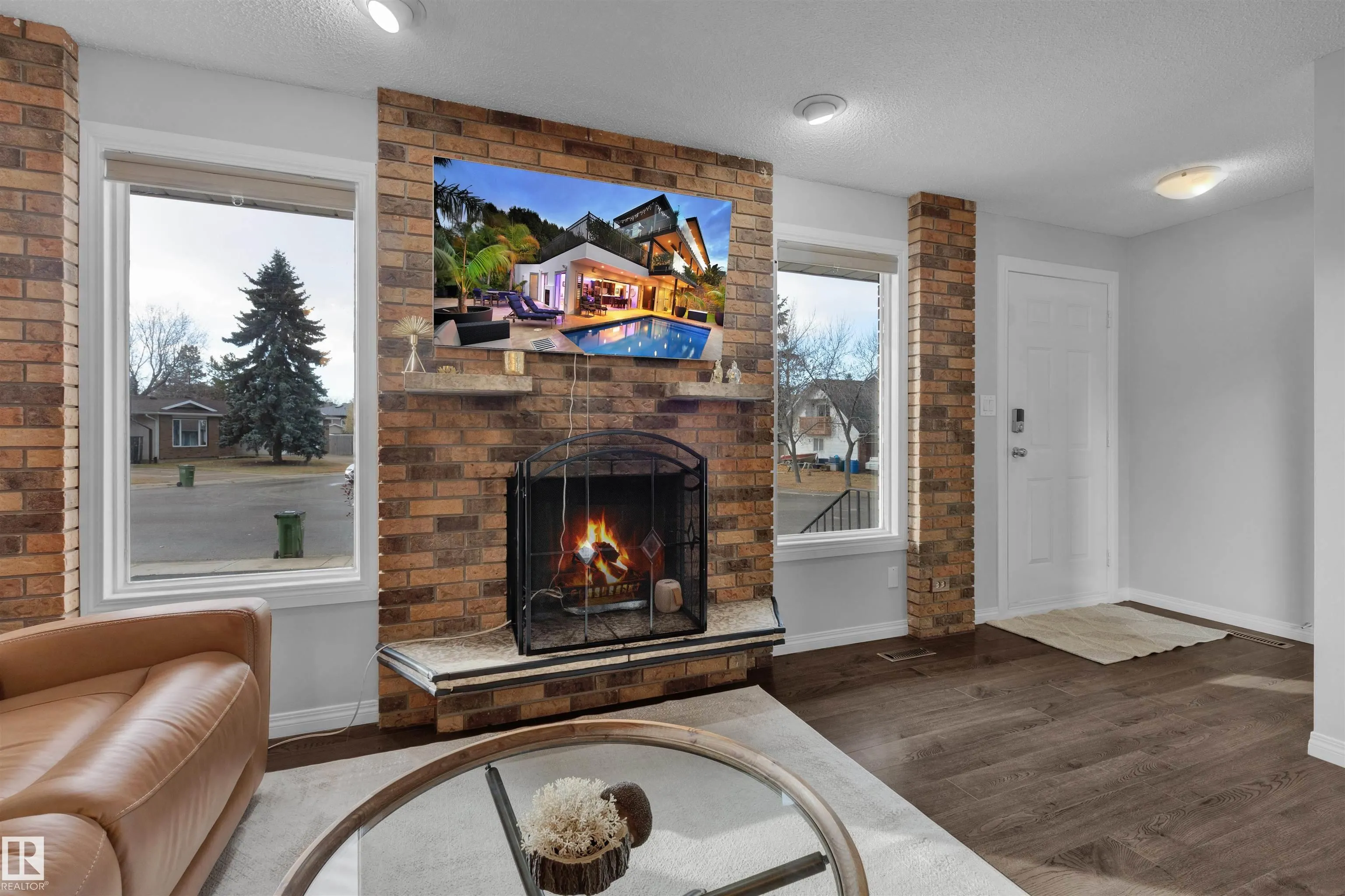 75 GRAND MEADOW Crescent