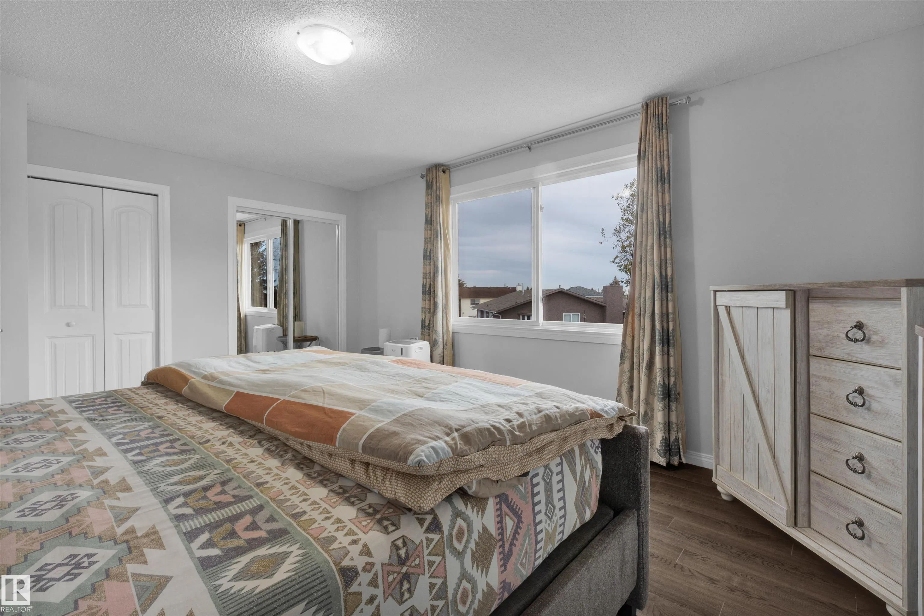 75 GRAND MEADOW Crescent