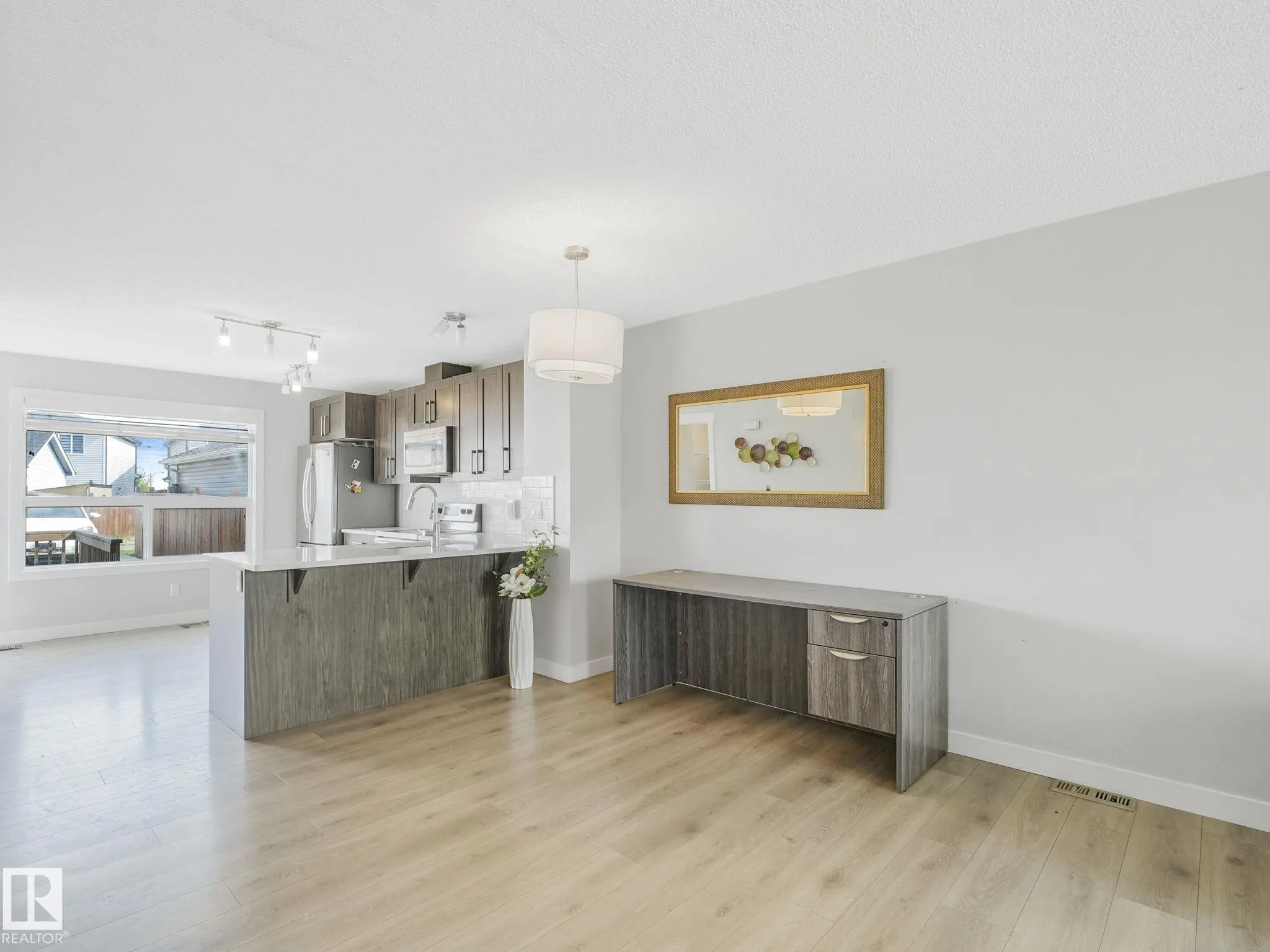 648 LEWIS GREENS Drive