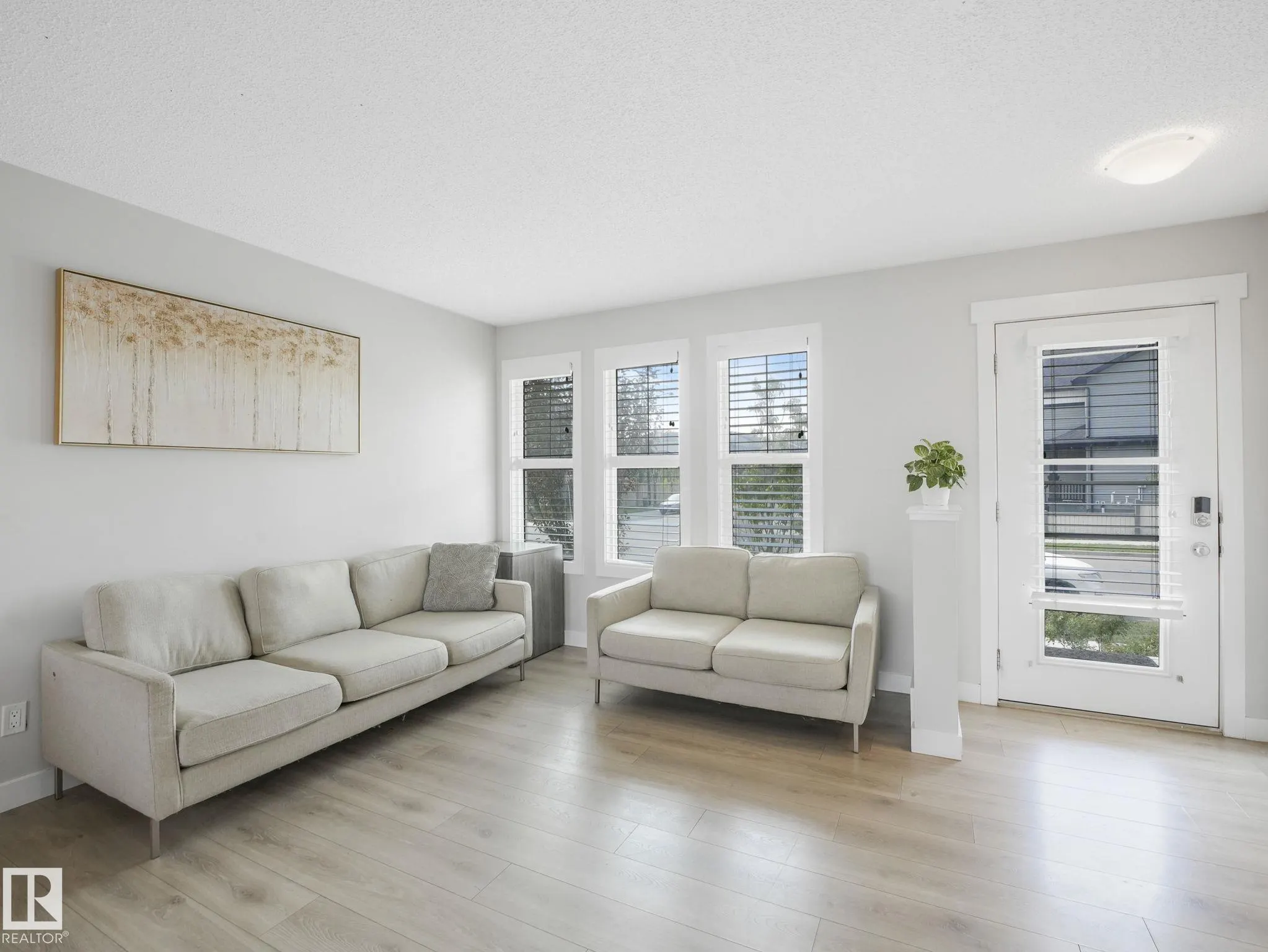 648 LEWIS GREENS Drive