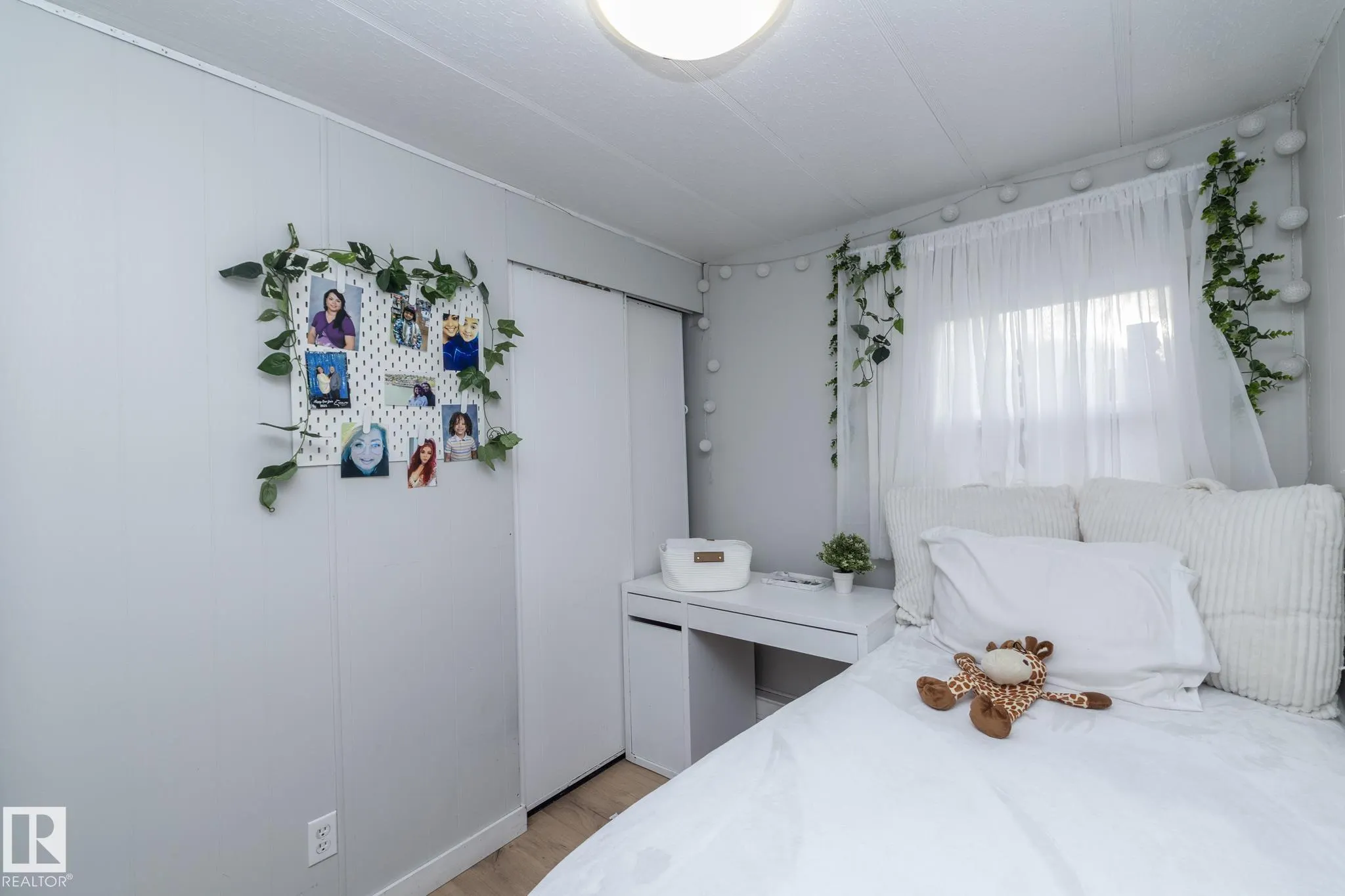 1011 West Mount Crescent