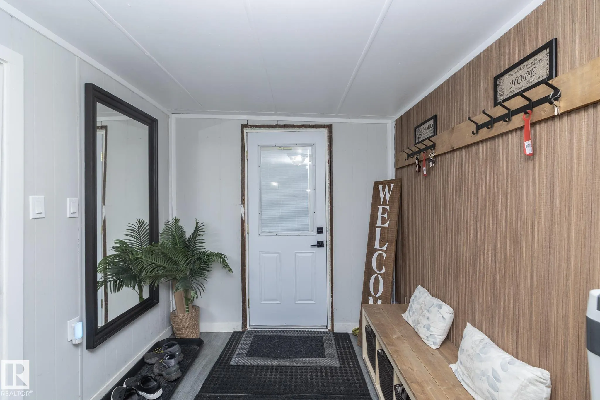 1011 West Mount Crescent