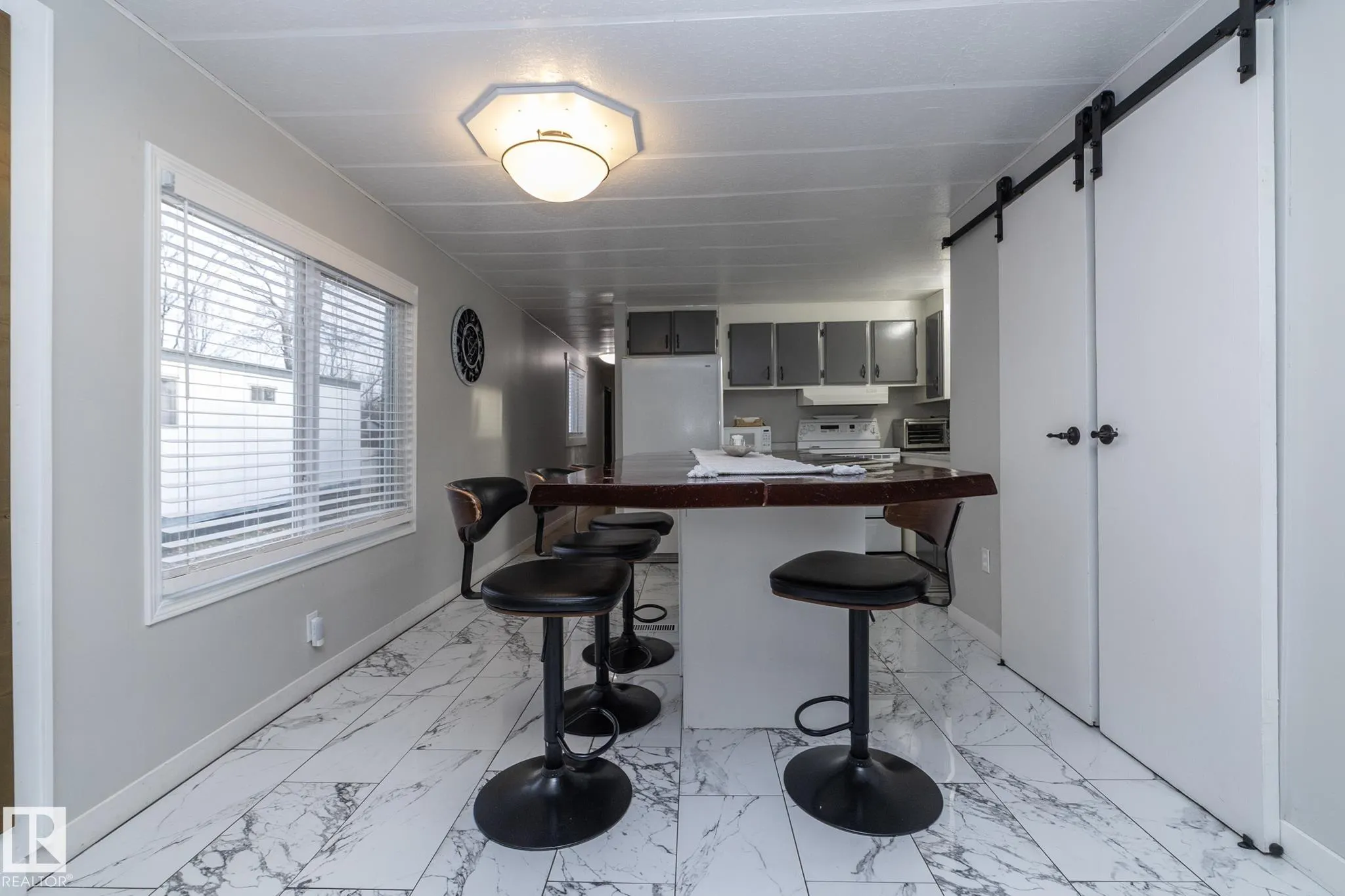 1011 West Mount Crescent