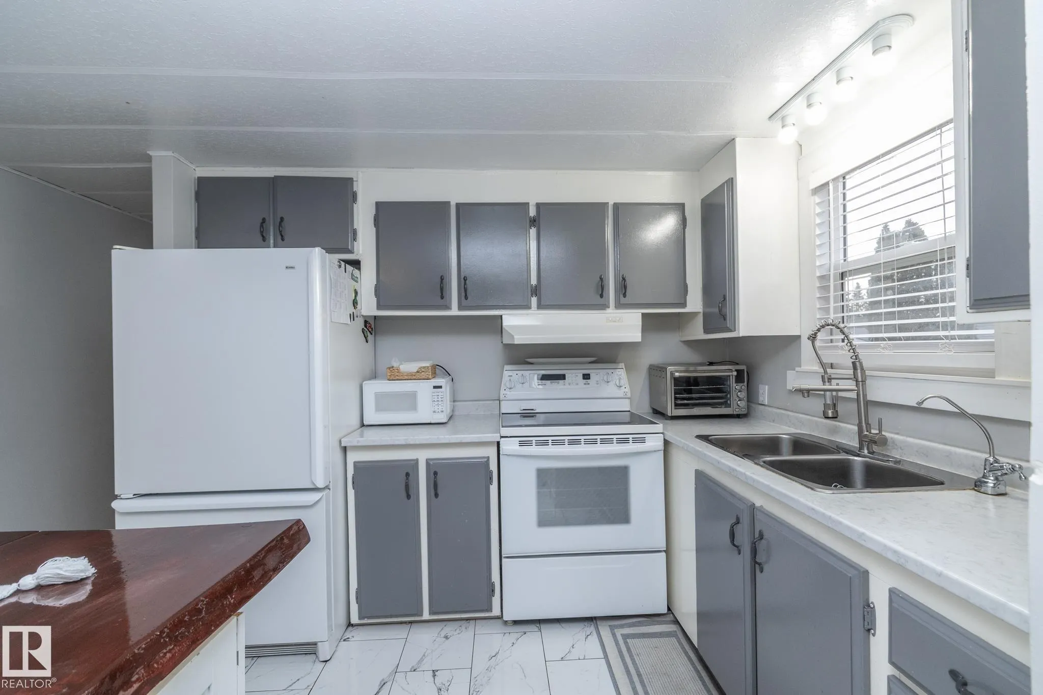 1011 West Mount Crescent