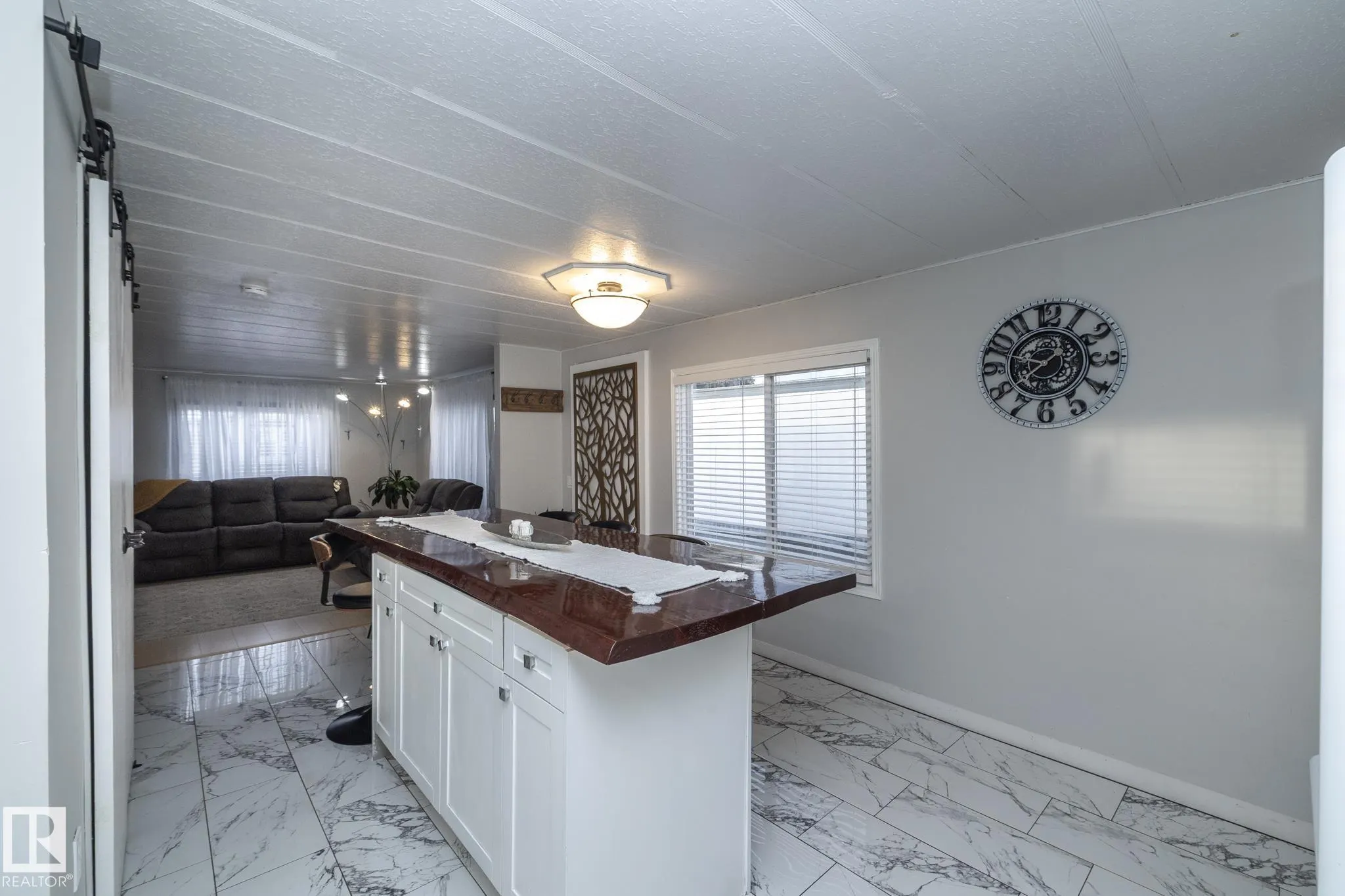 1011 West Mount Crescent