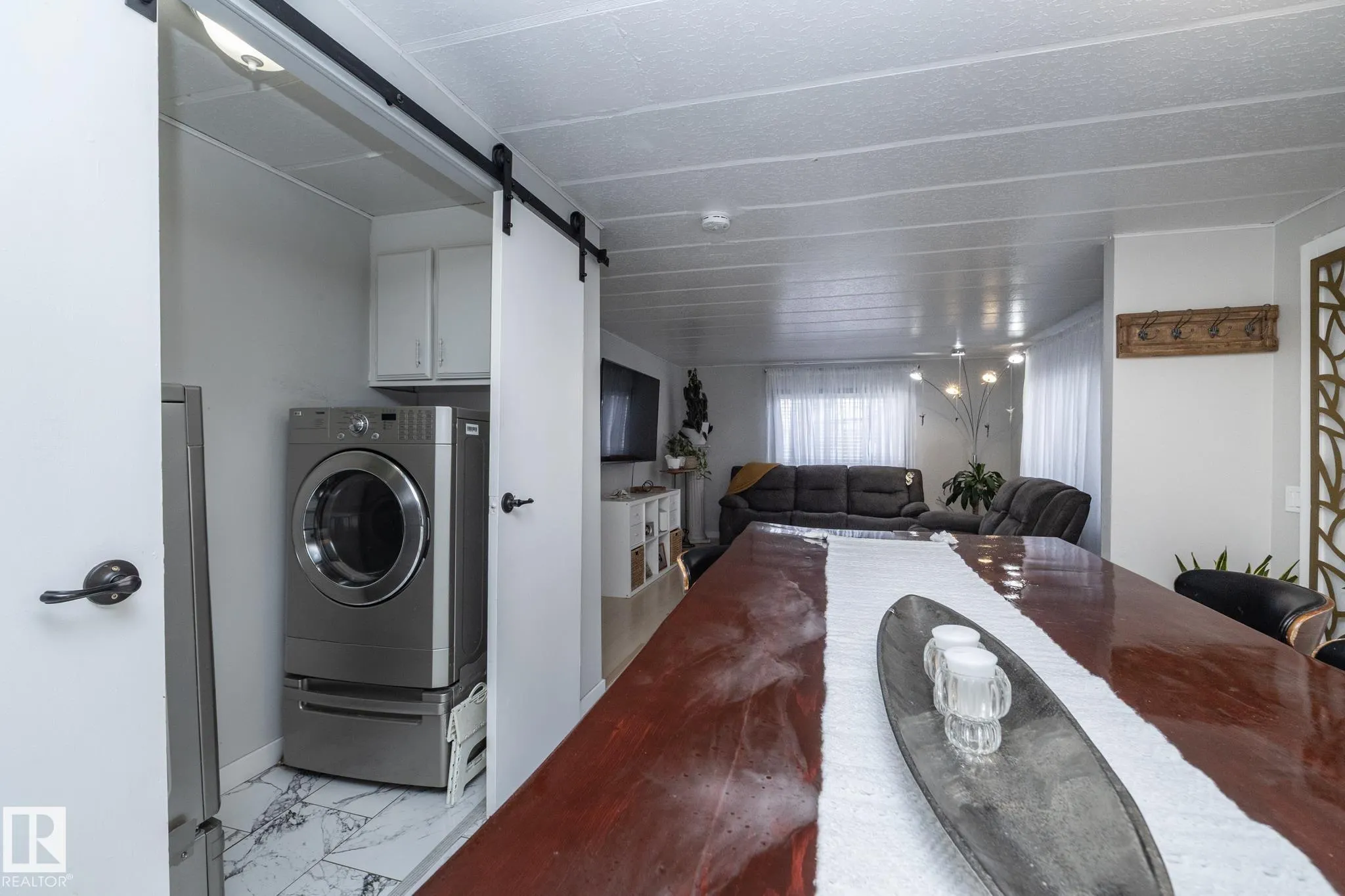 1011 West Mount Crescent