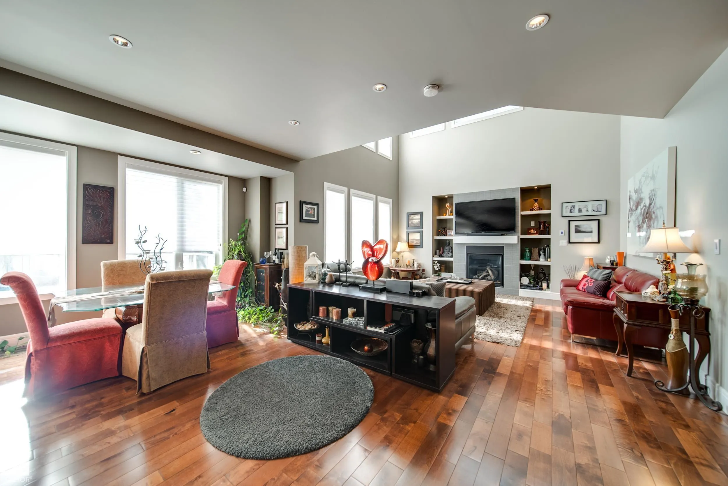 5410 MCLUHAN END End