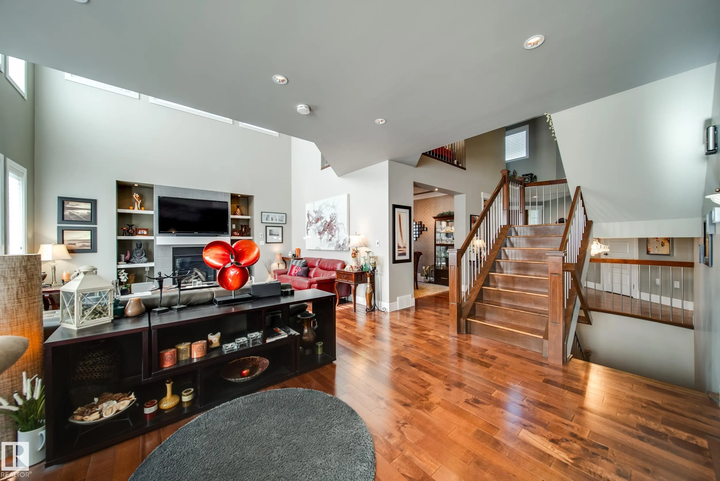 5410 MCLUHAN END End