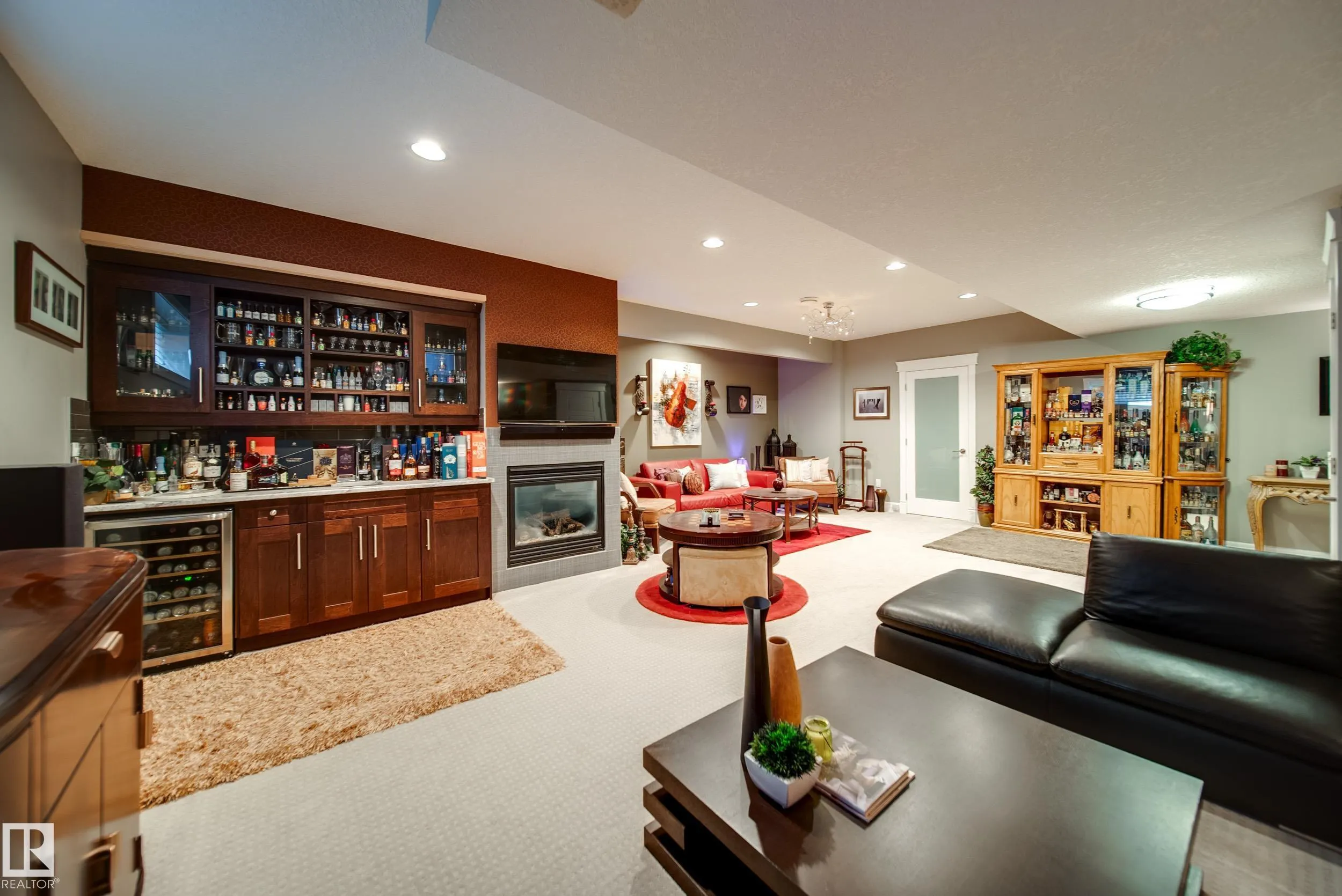 5410 MCLUHAN END End