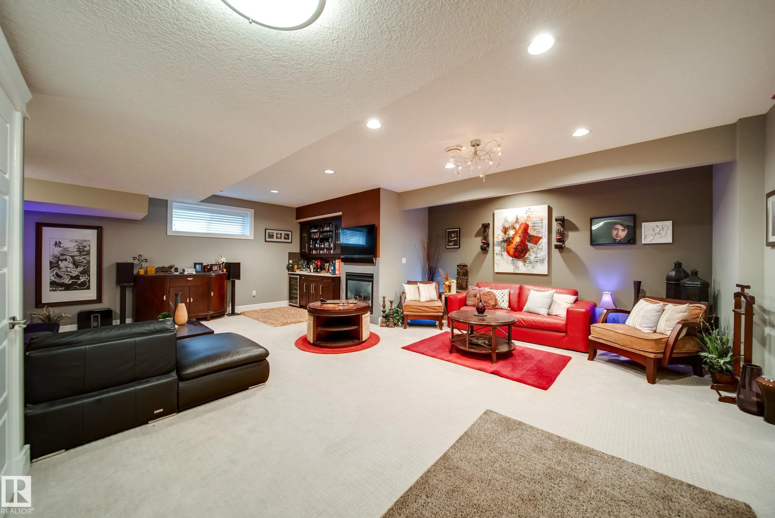 5410 MCLUHAN END End