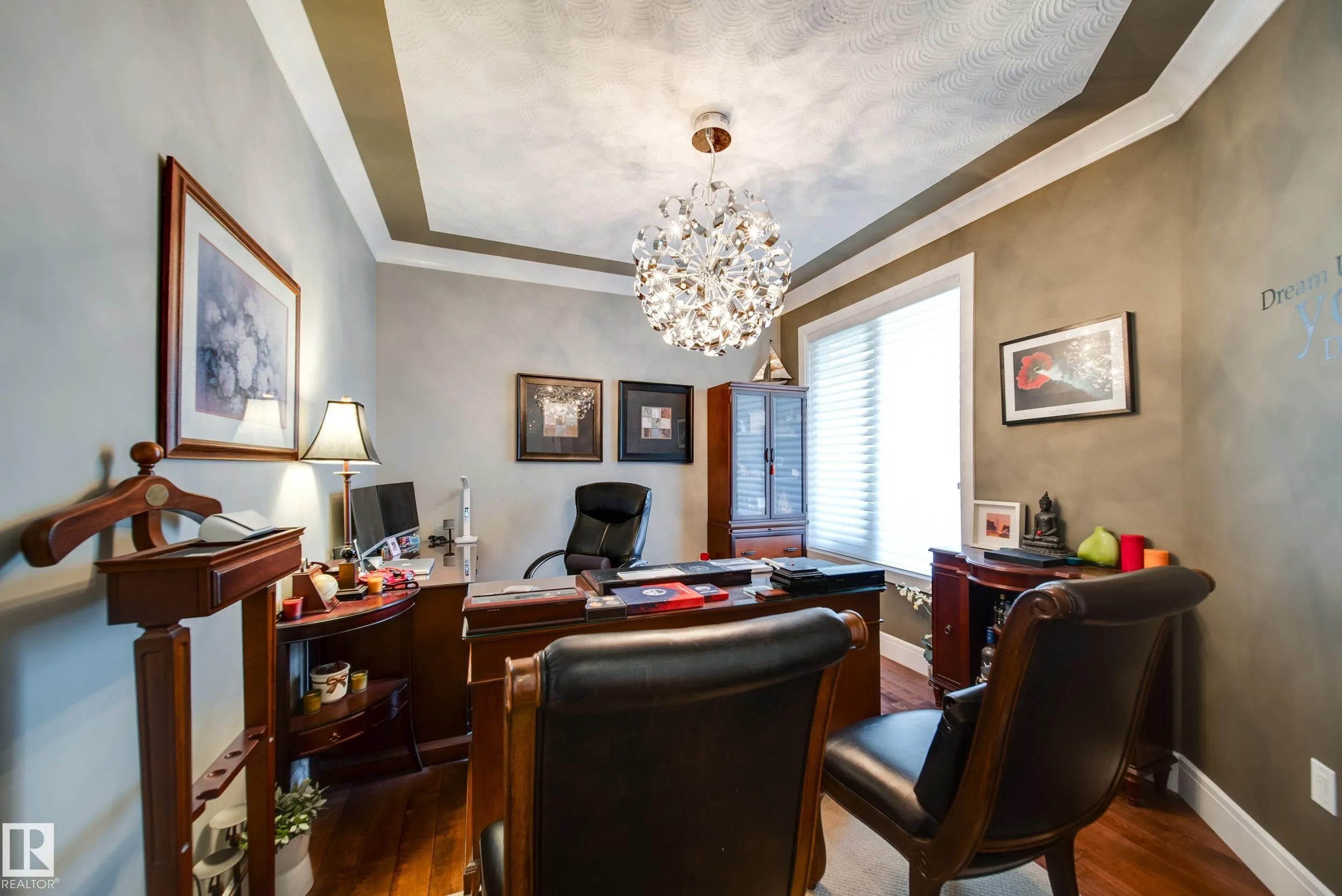 5410 MCLUHAN END End