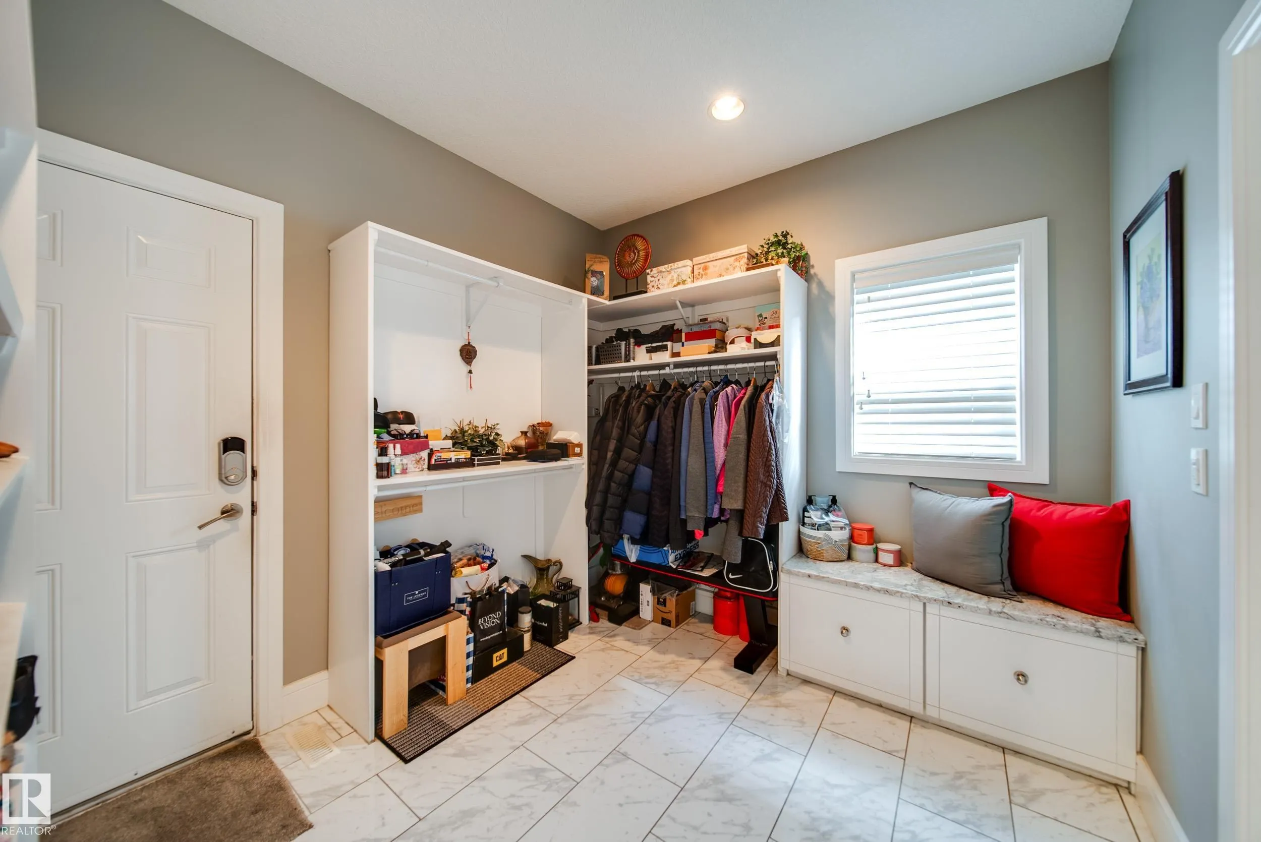 5410 MCLUHAN END End