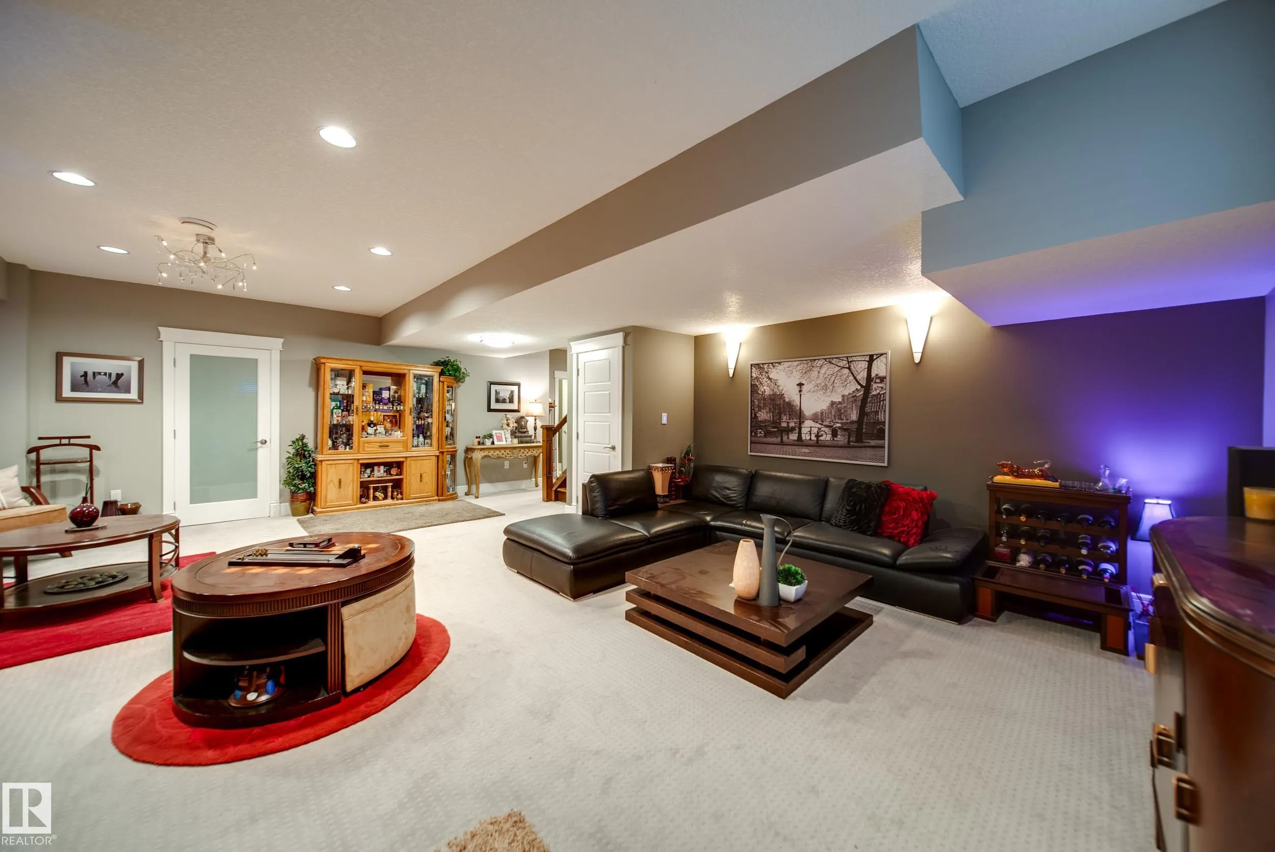 5410 MCLUHAN END End