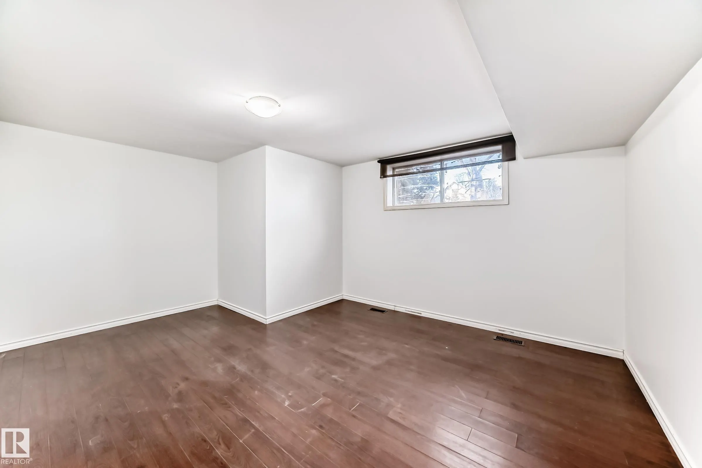9623/9625 73 Avenue