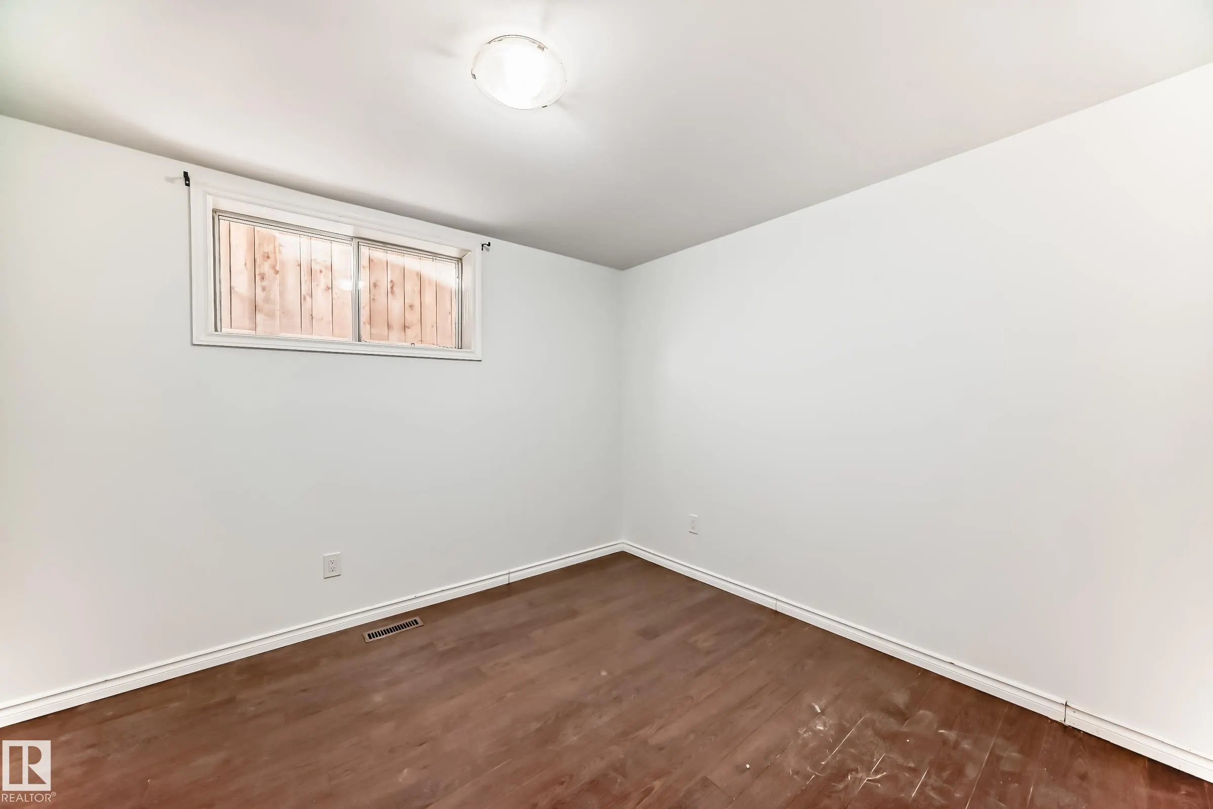 9623/9625 73 Avenue