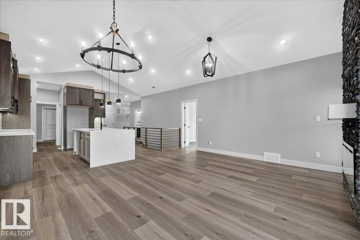 22 Mockingbird Crescent